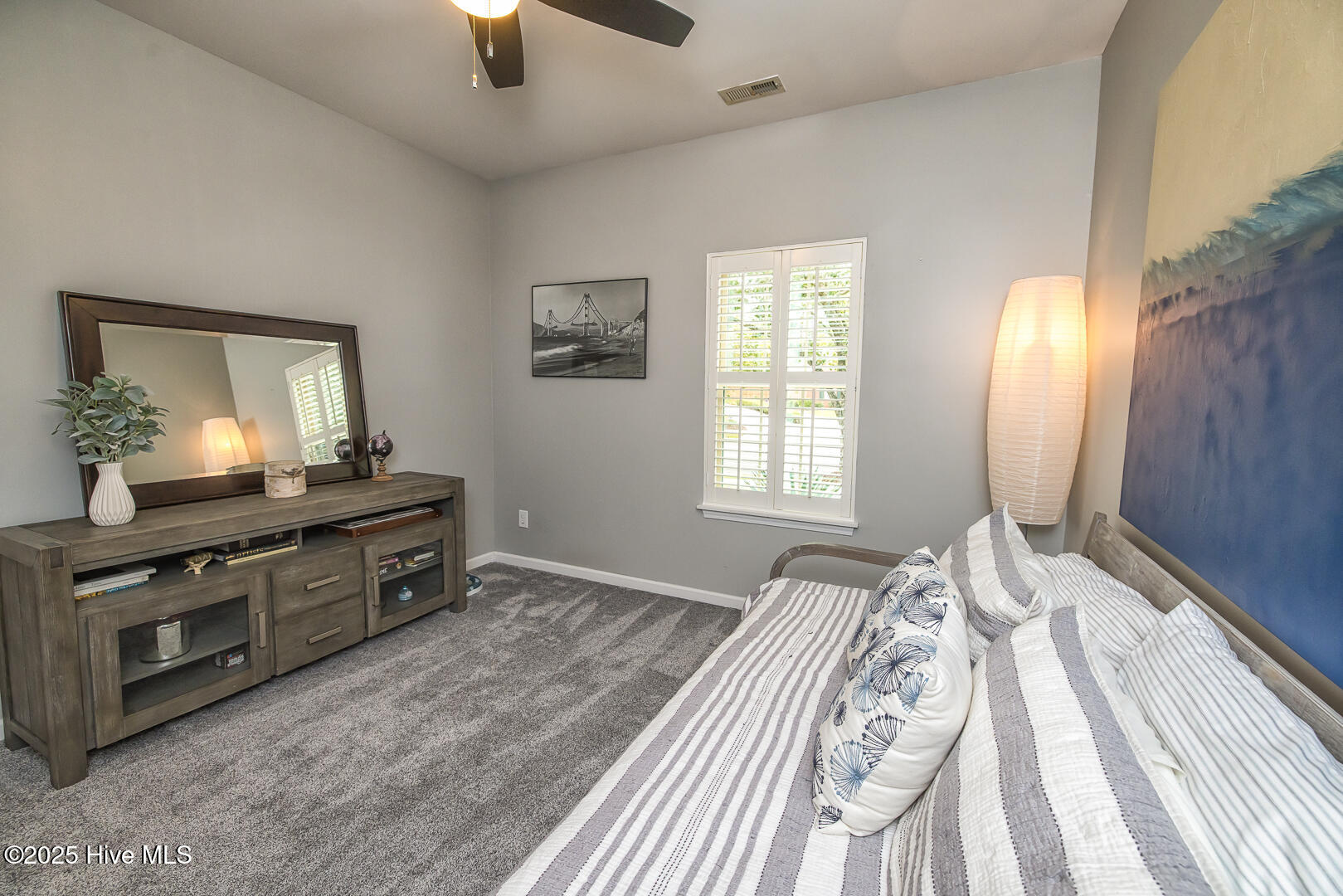 100537191 | Photo 38