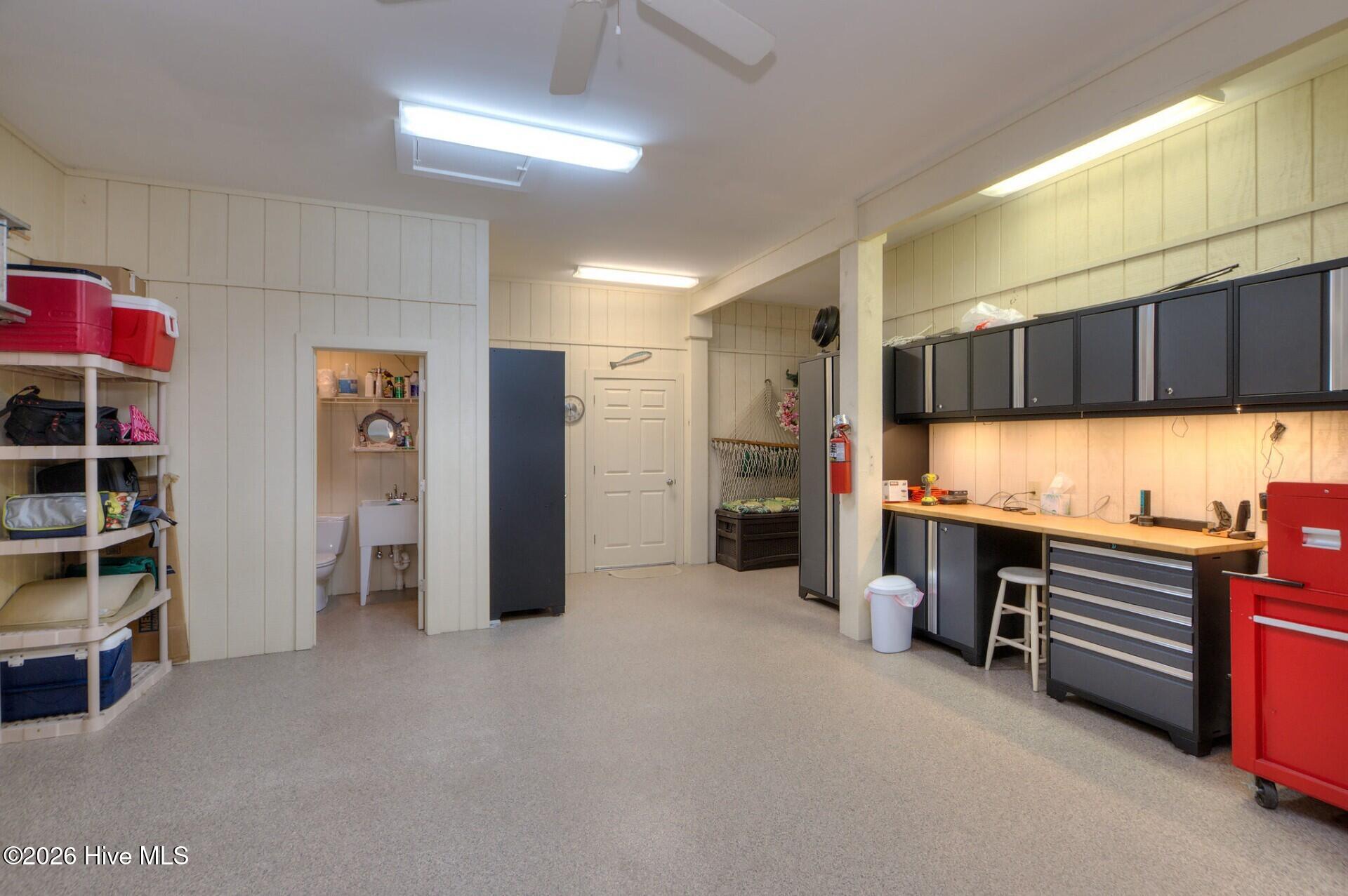 100553459 | Photo 89