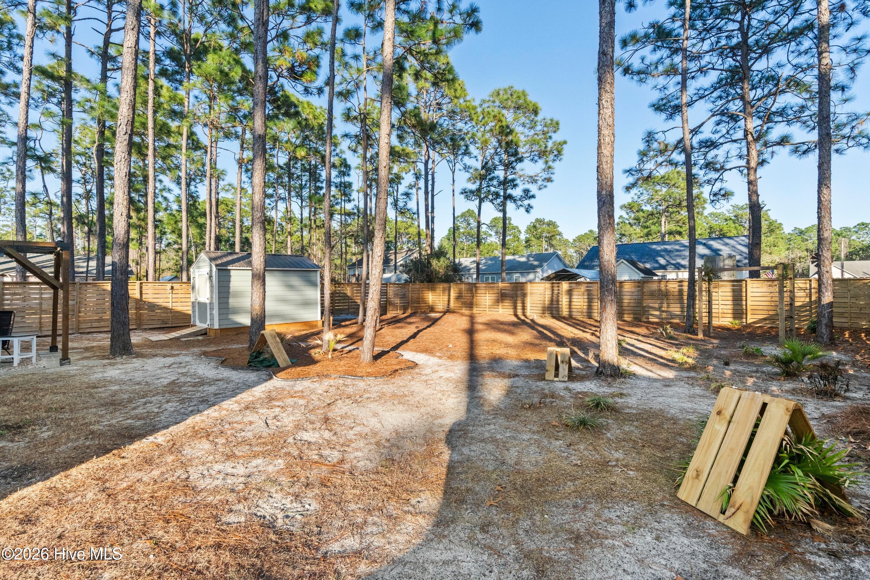 100548335 | Photo 41