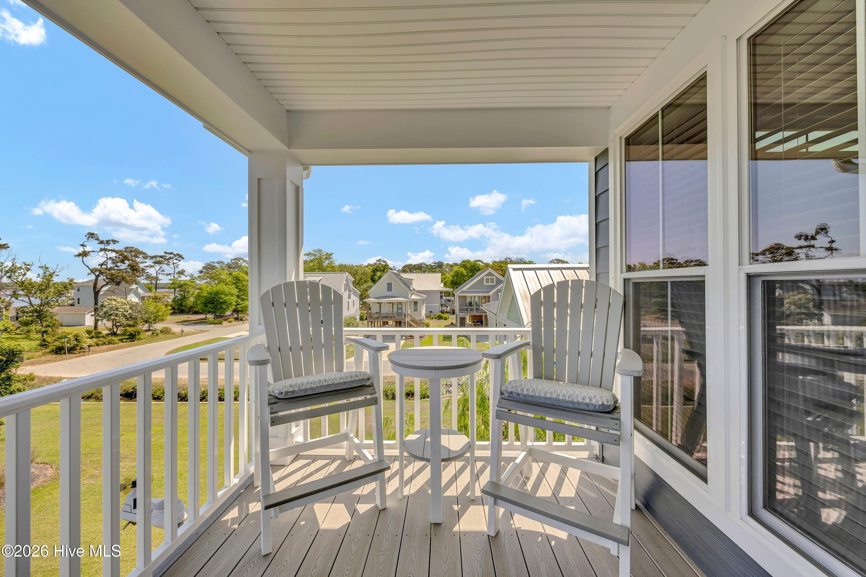 100569369 | Photo 52