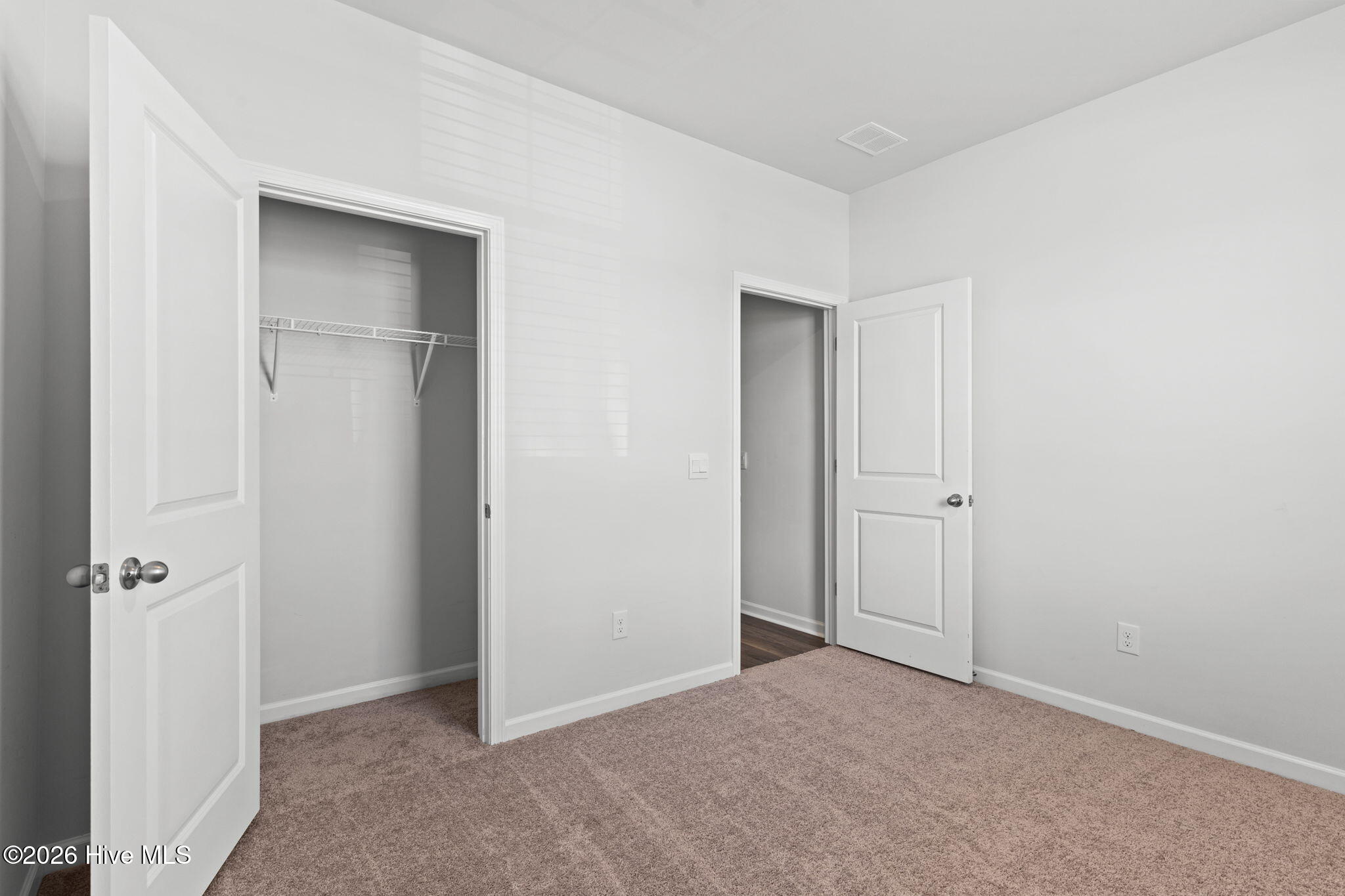 100556458 | Photo 26