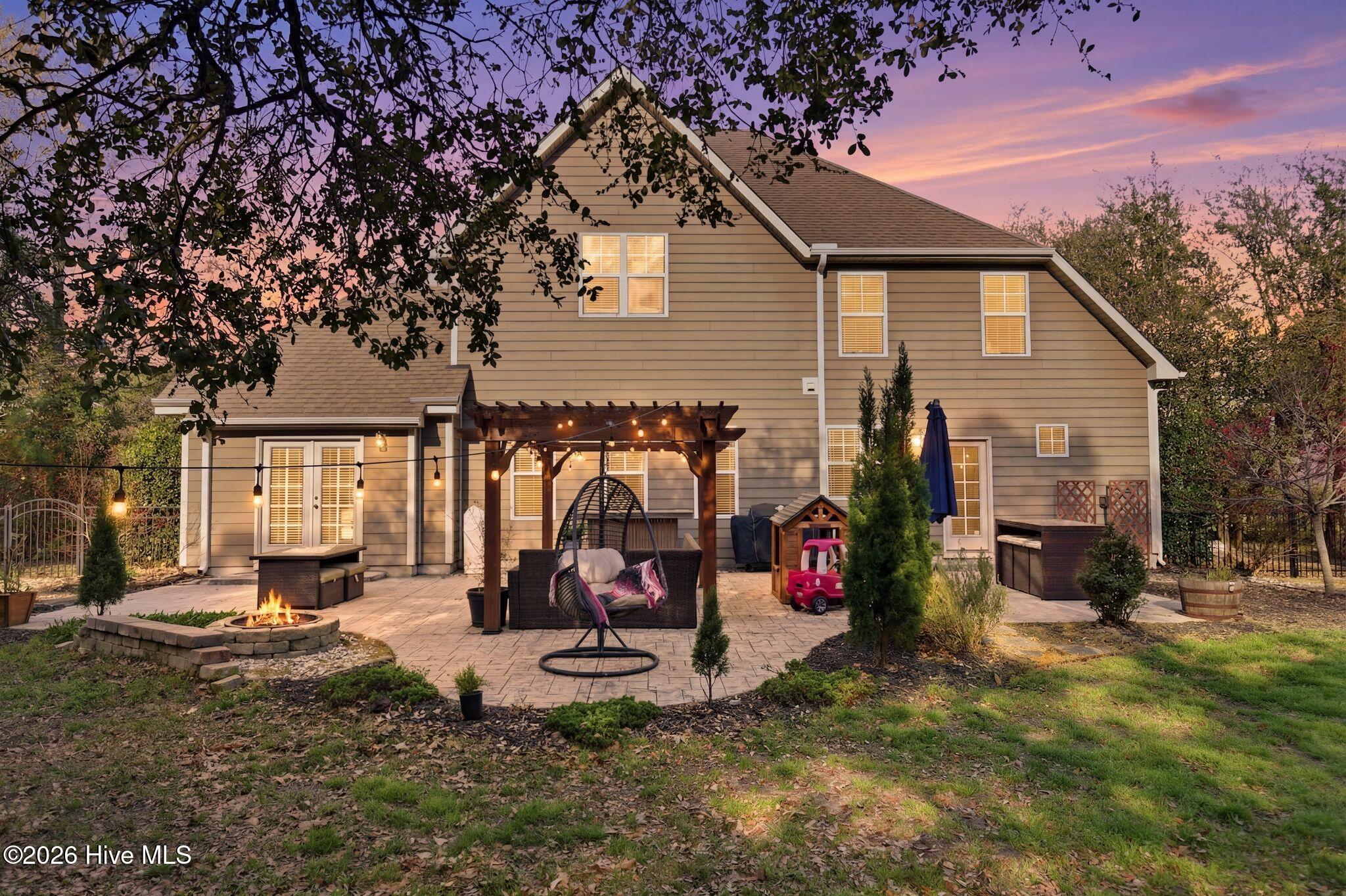 100563379 | Photo 58