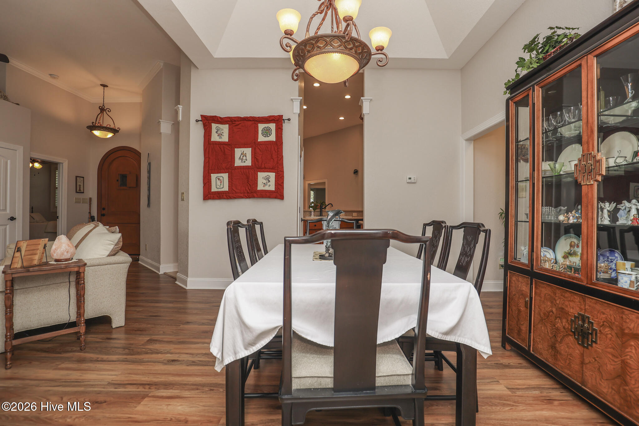 100564942 | Photo 106