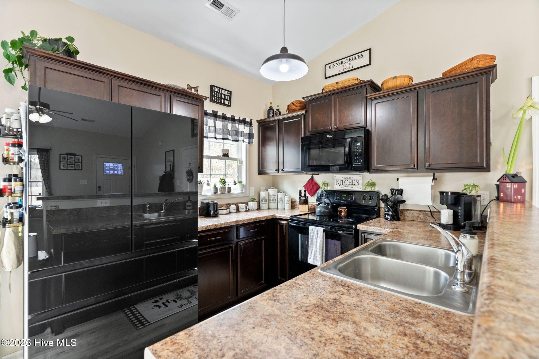 104 Lilac Lane, Richlands, NC, 28574