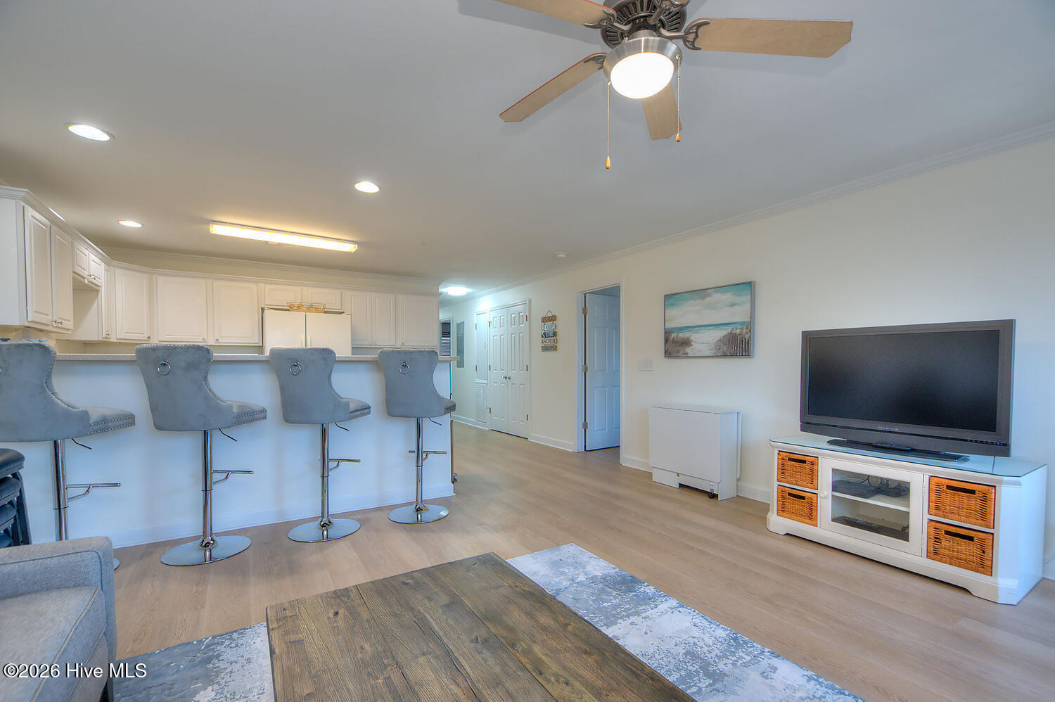 100566241 | Photo 10