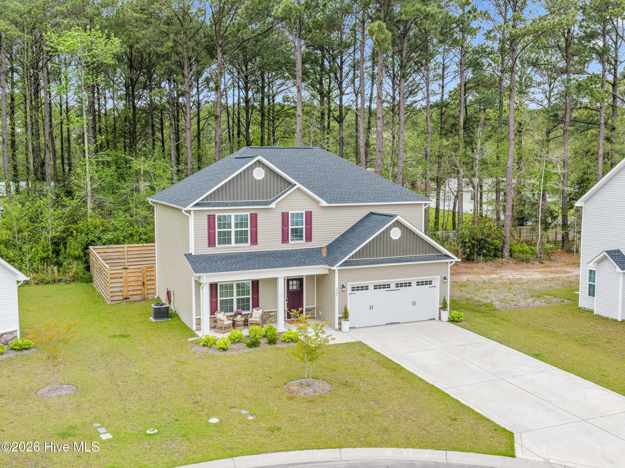 100569509 | Photo 65