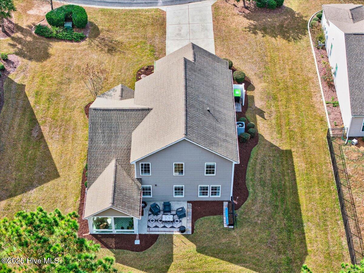 100543008 | Photo 43