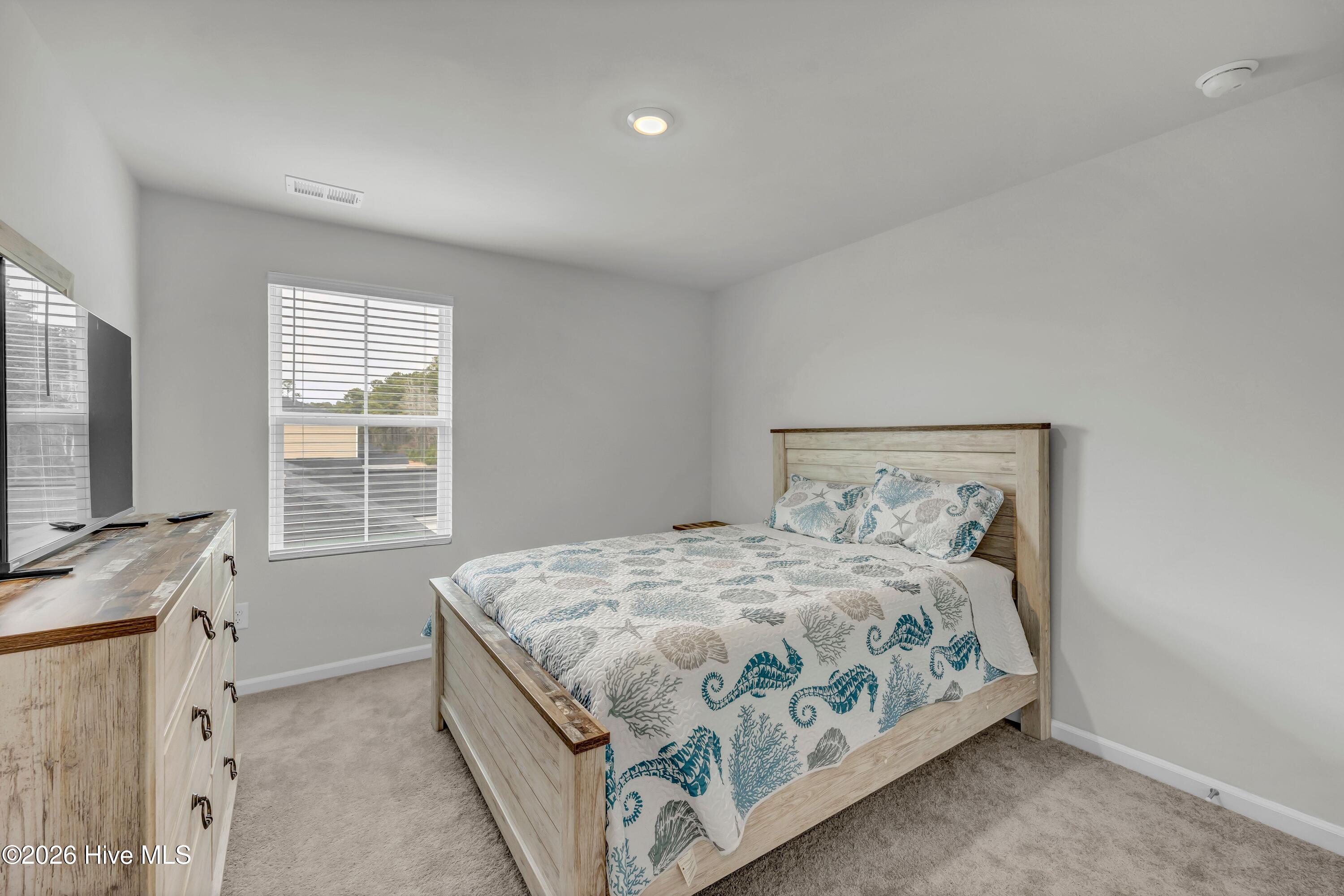 100554355 | Photo 22