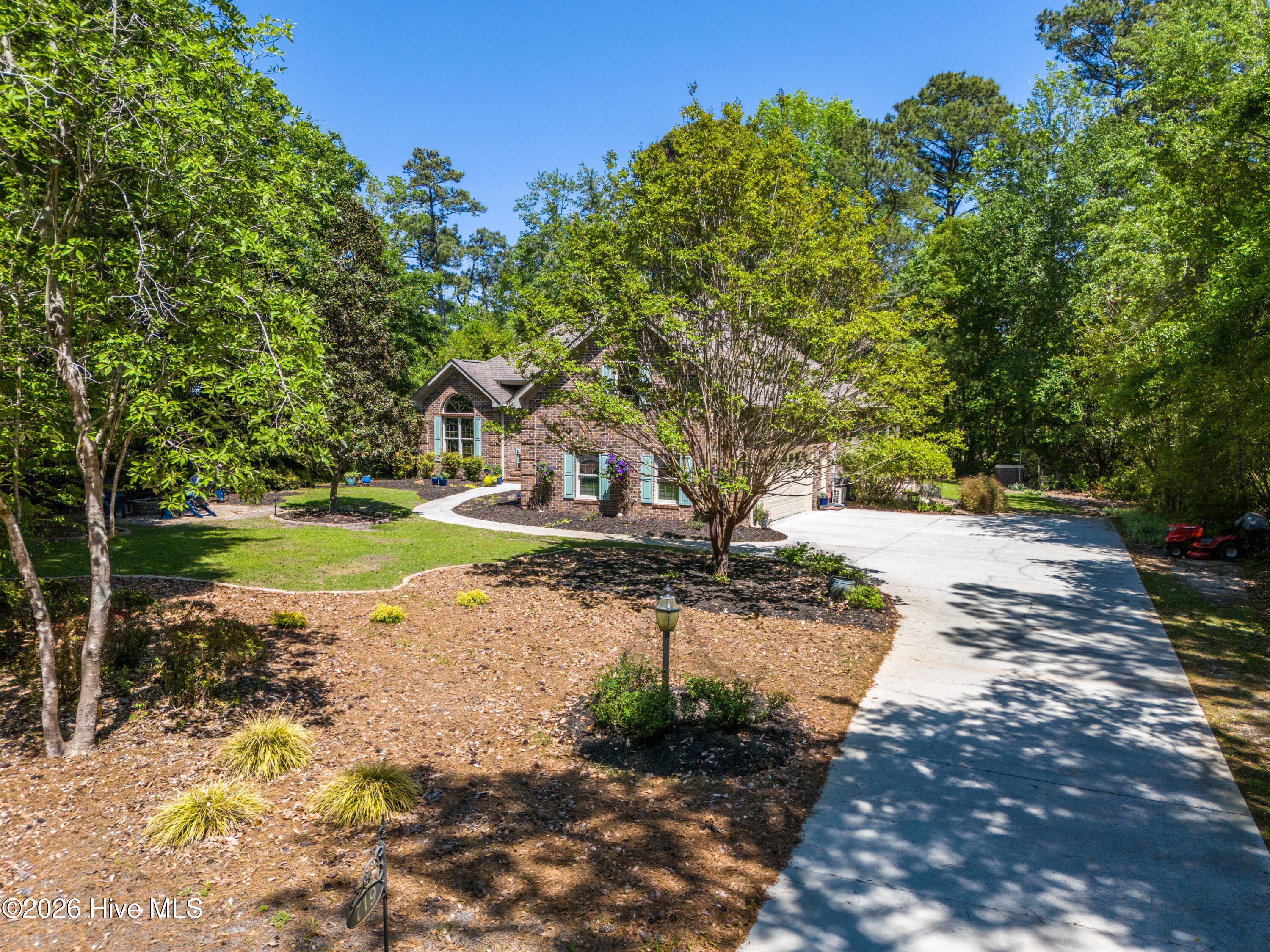 100570699 | Photo 50