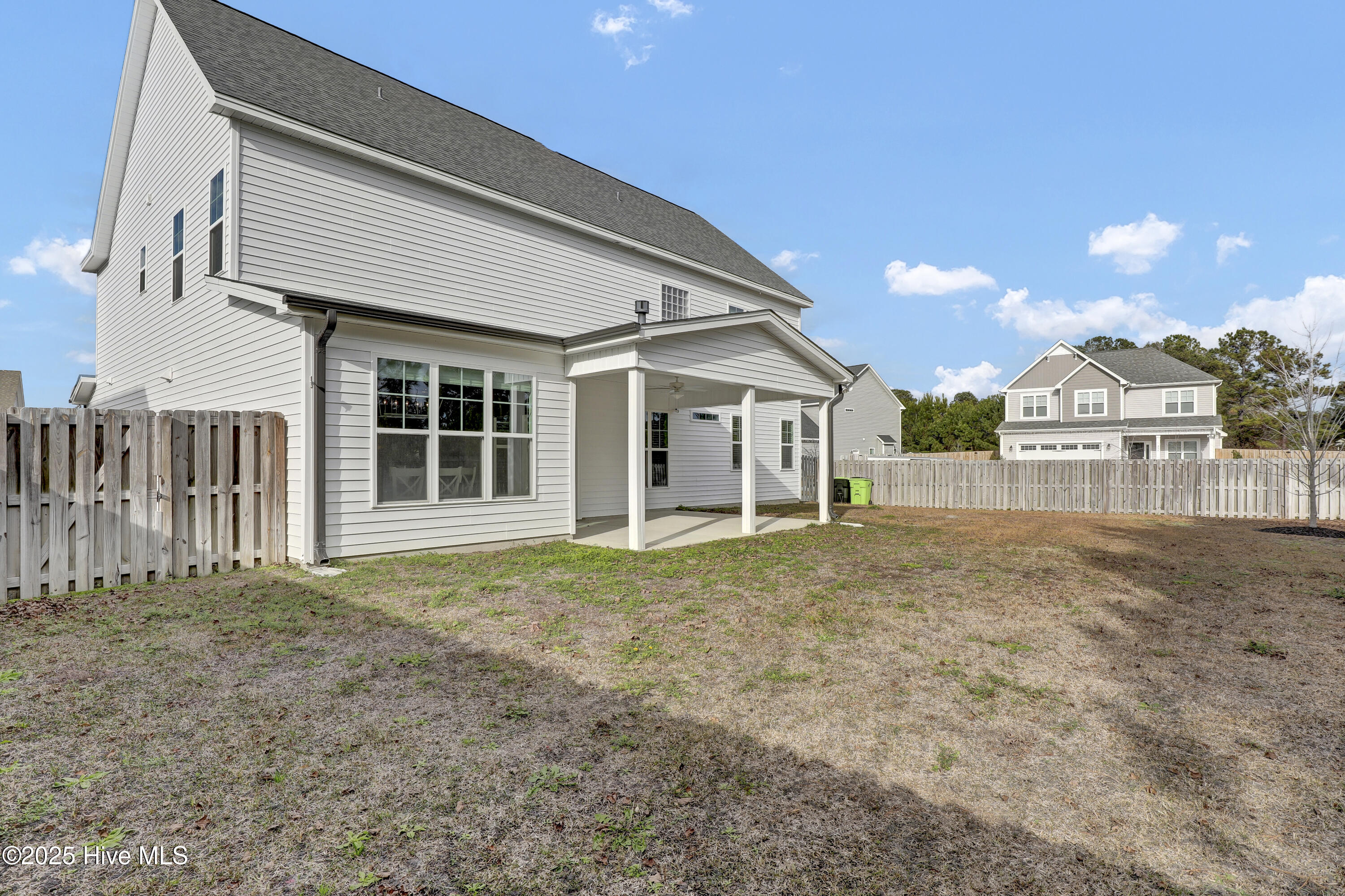 100545755 | Photo 49