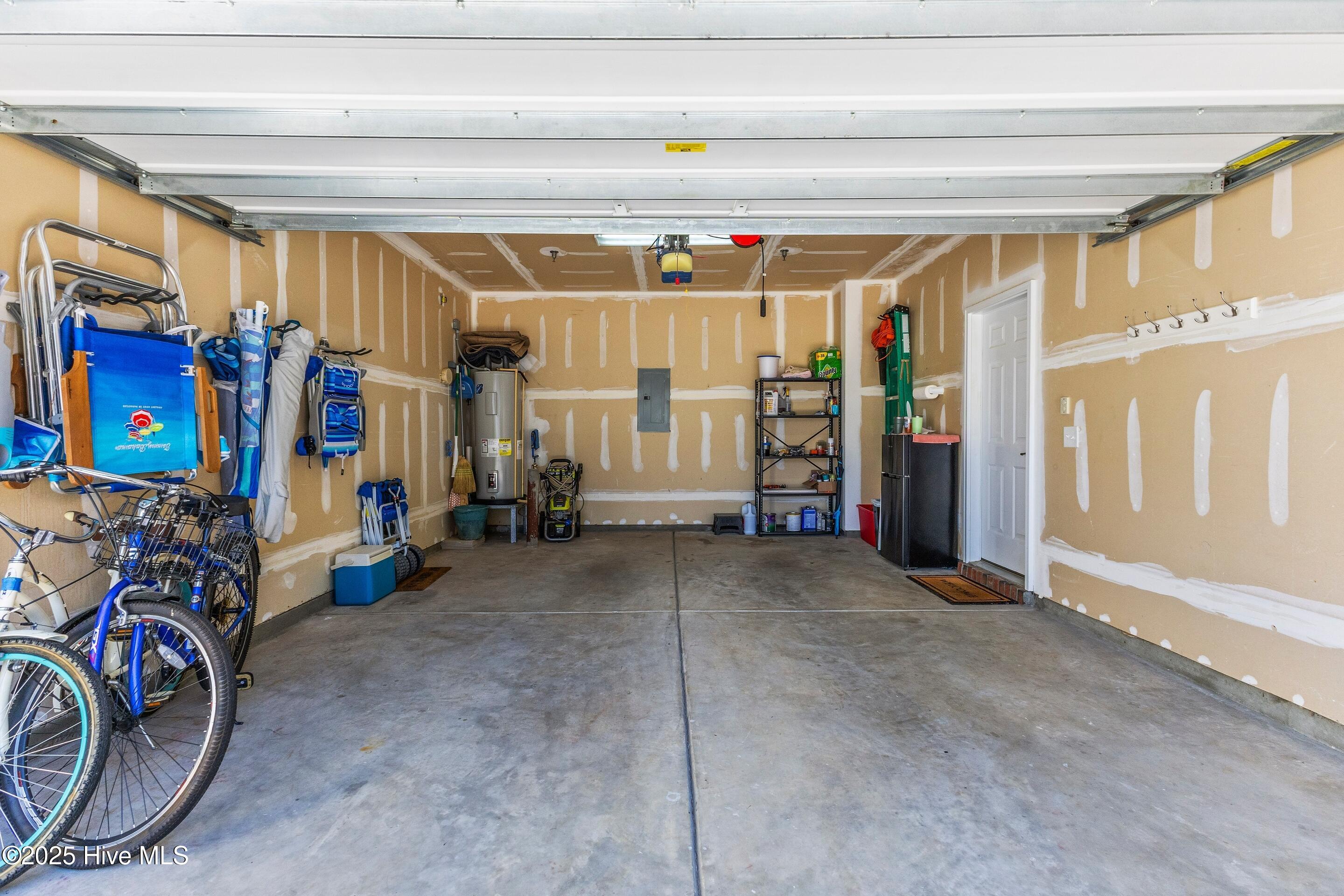 100528231 | Photo 44