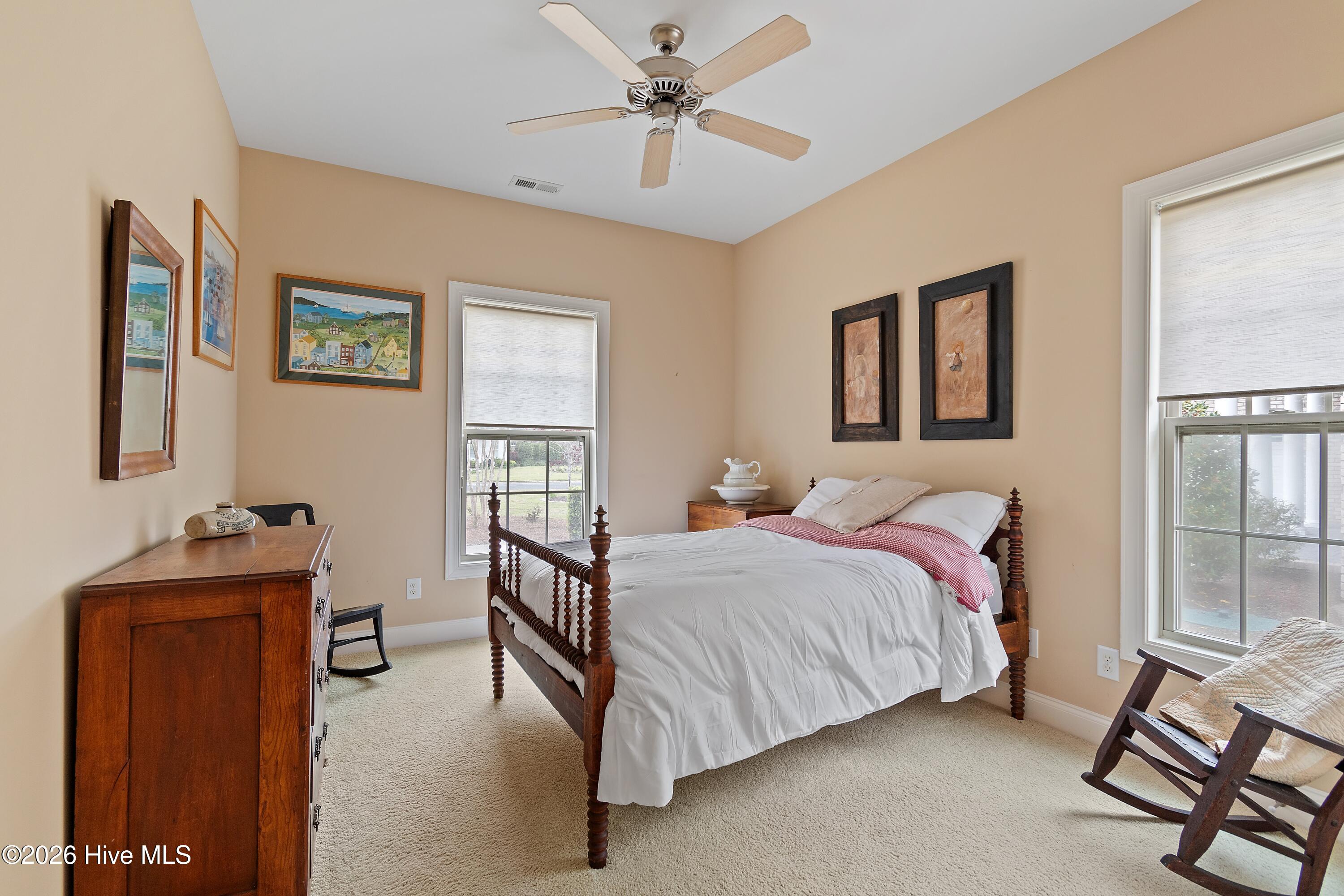 100565695 | Photo 28