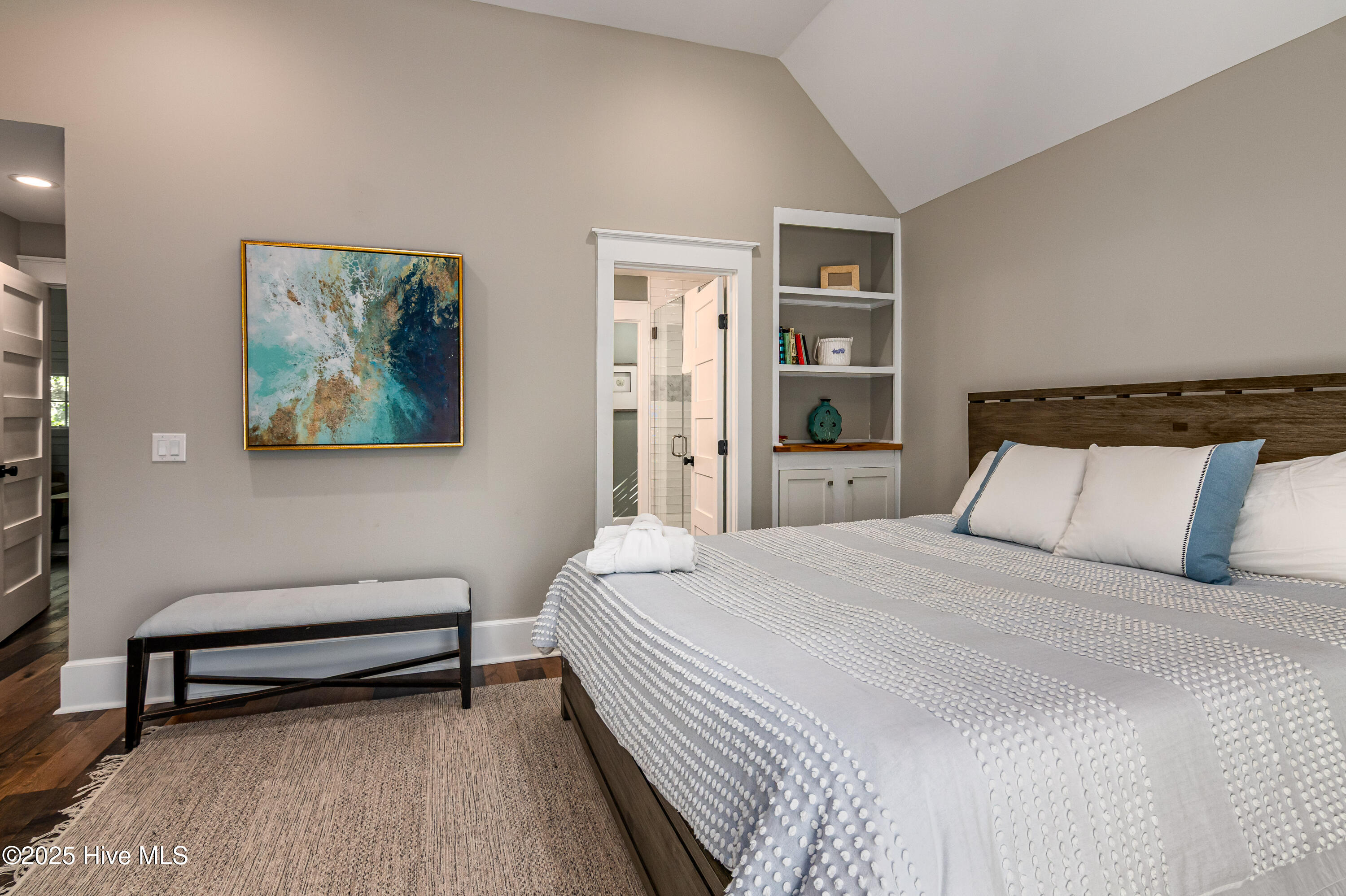 100530236 | Photo 49