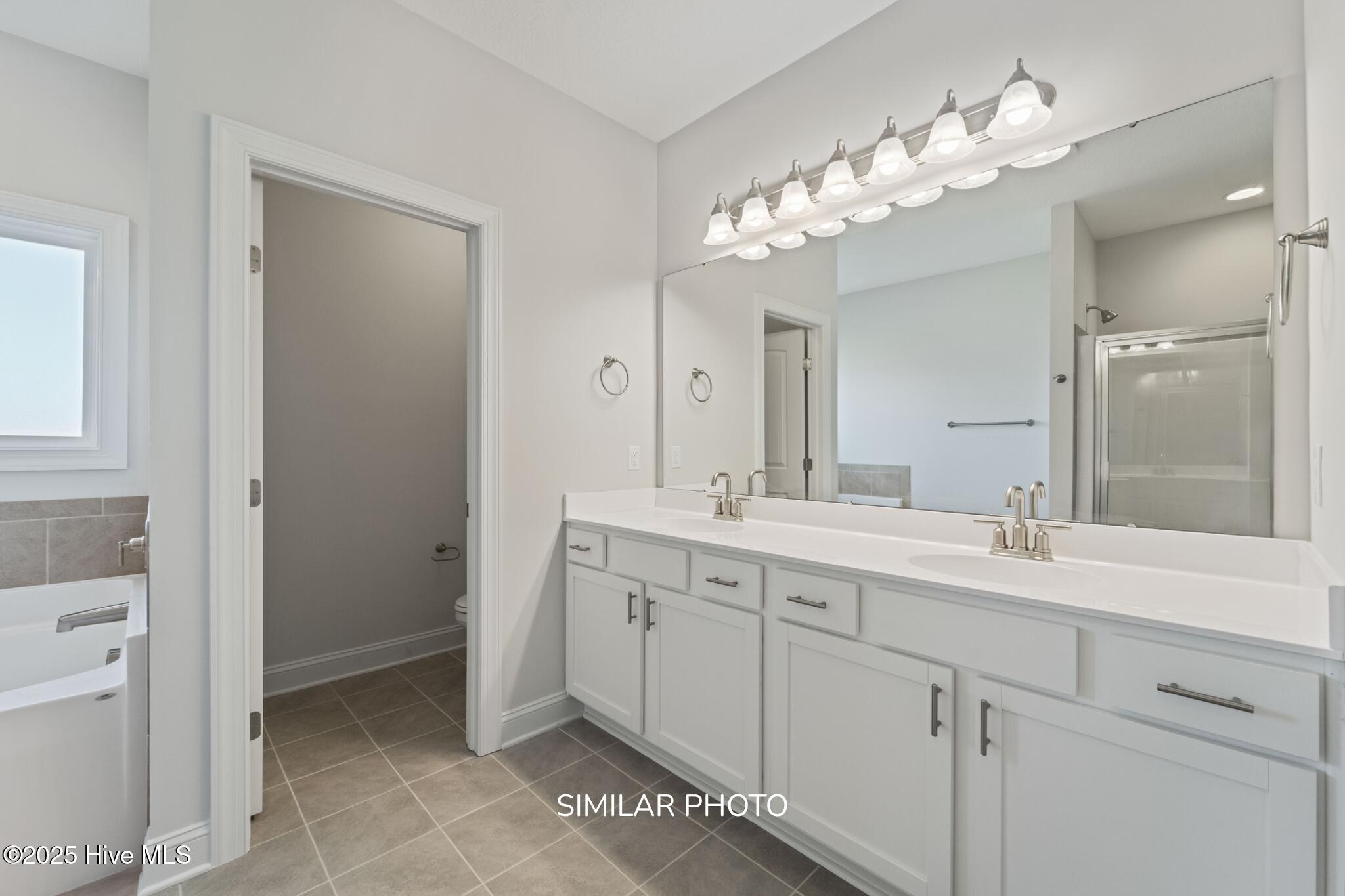 100497424 | Photo 14