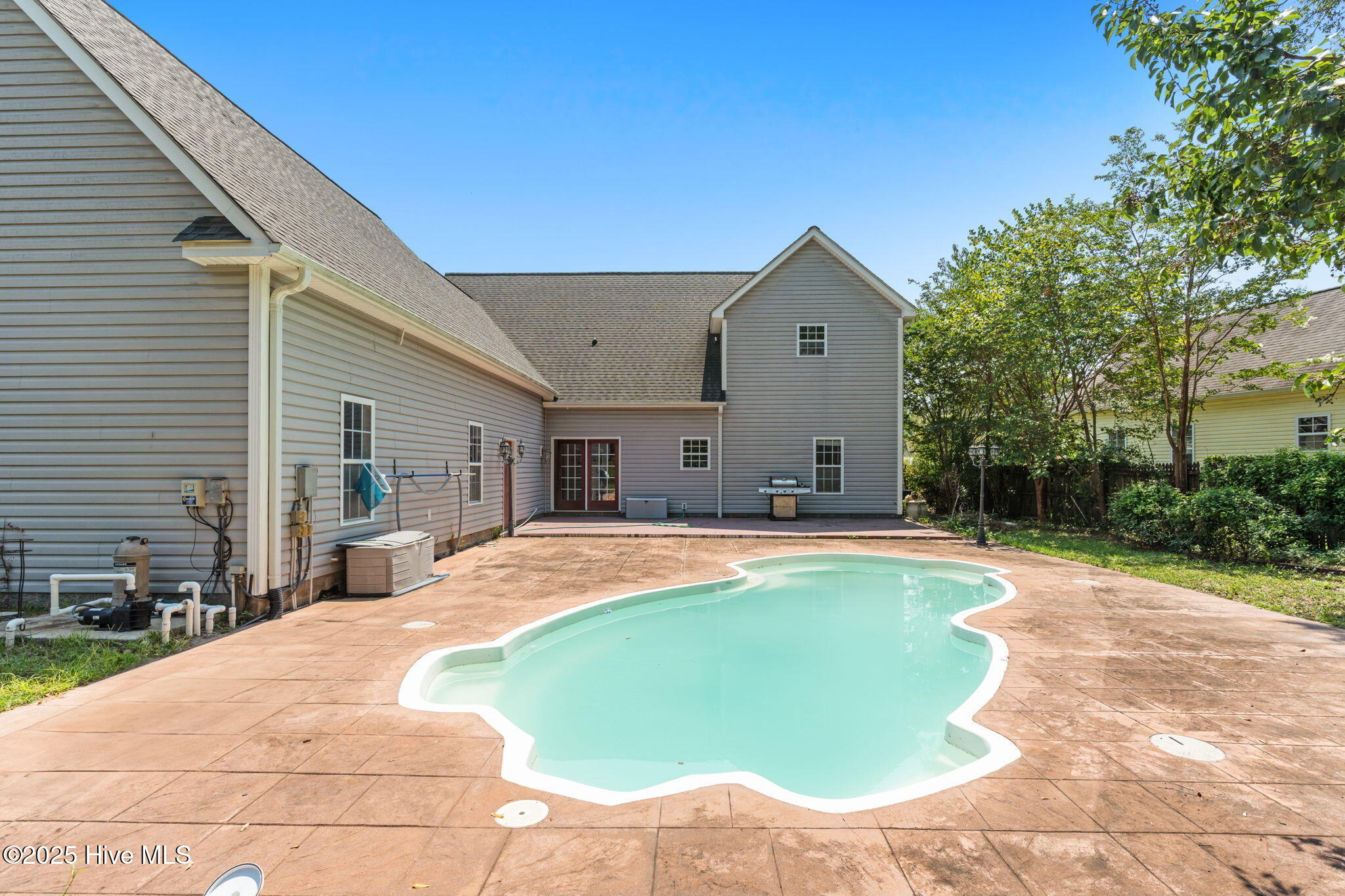 100522413 | Photo 44