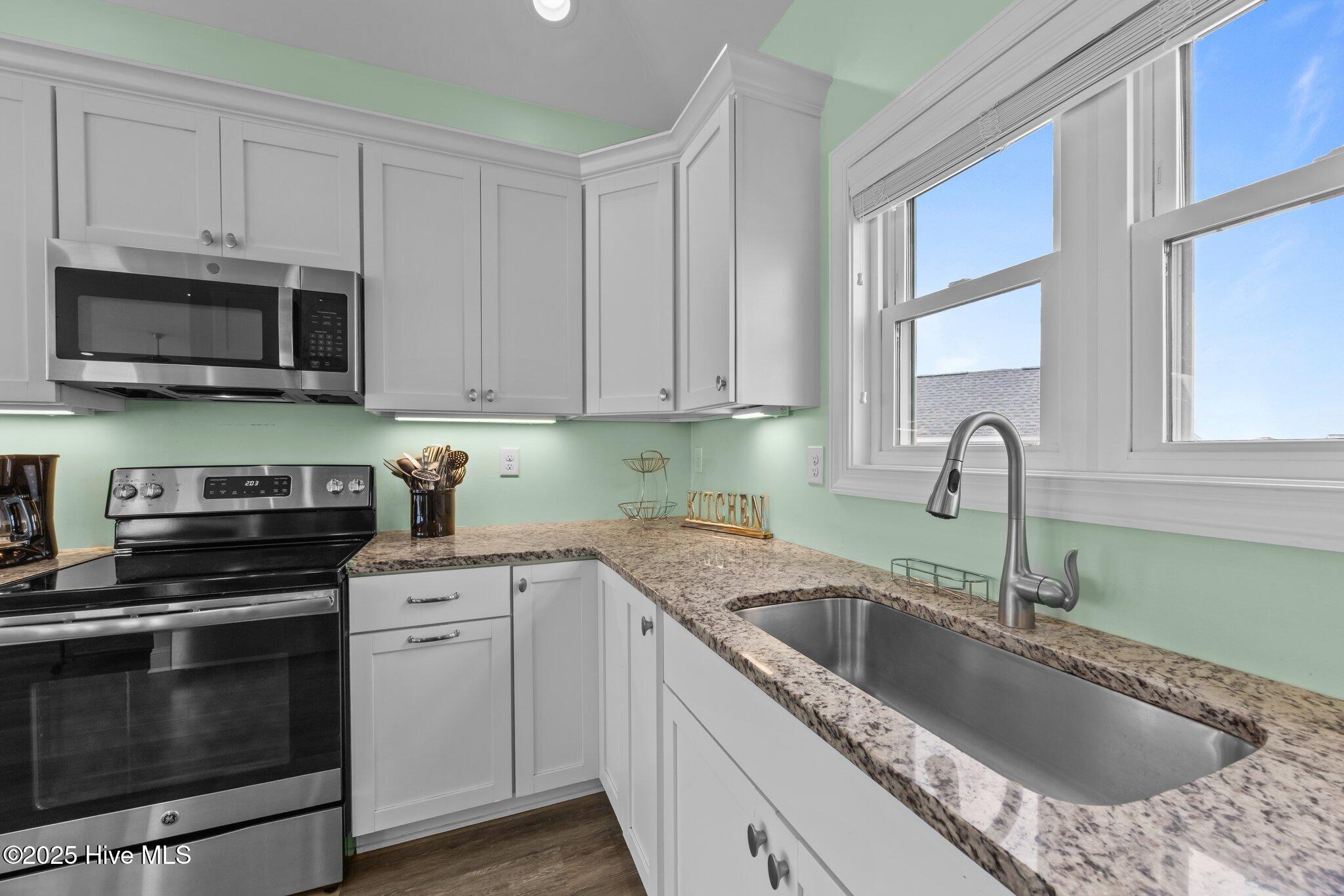 100547426 | Photo 28