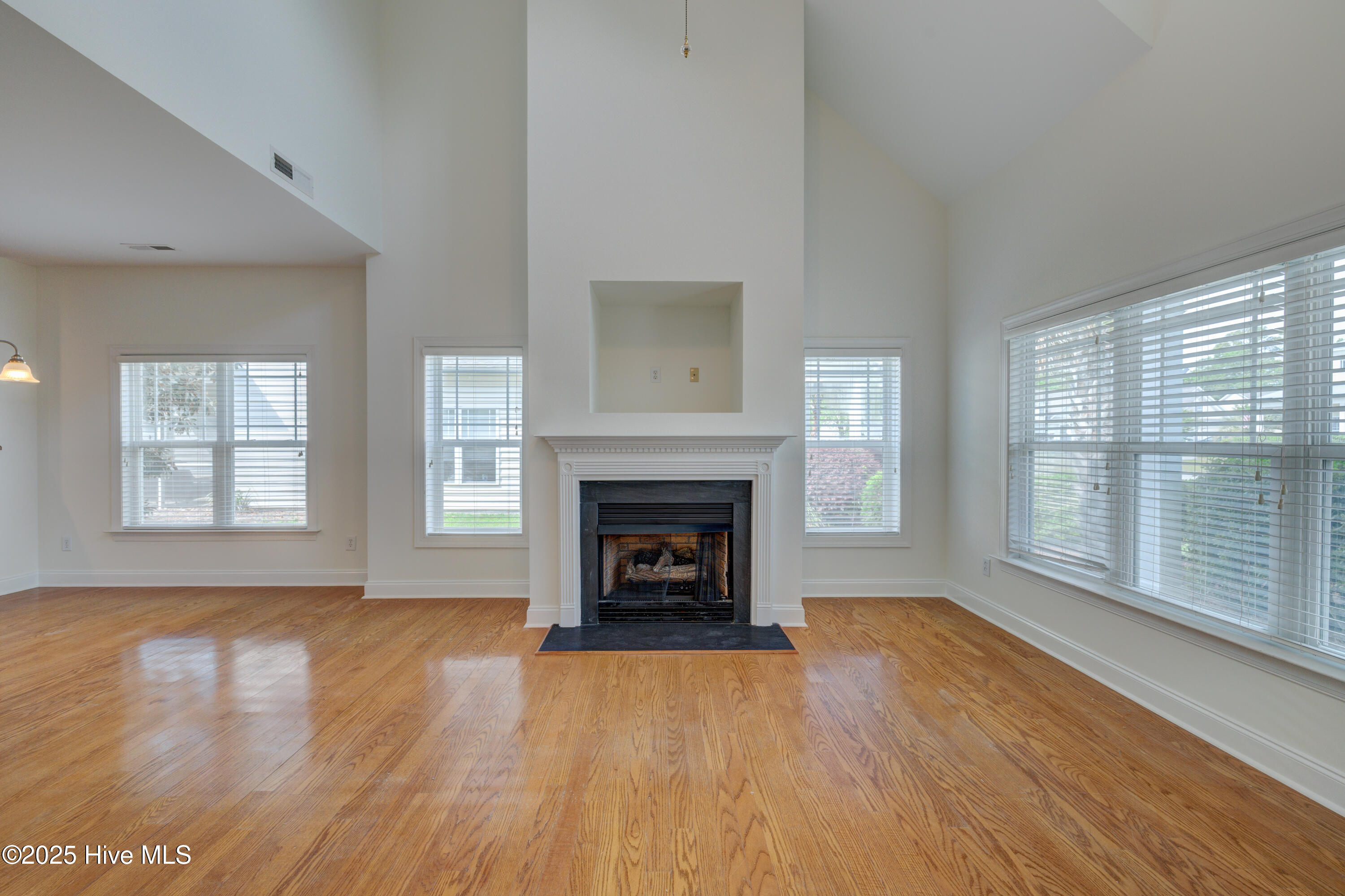 104 Phoebee Court, Hampstead, NC 28443 – photo 8: 104PhoebeeCourt-10