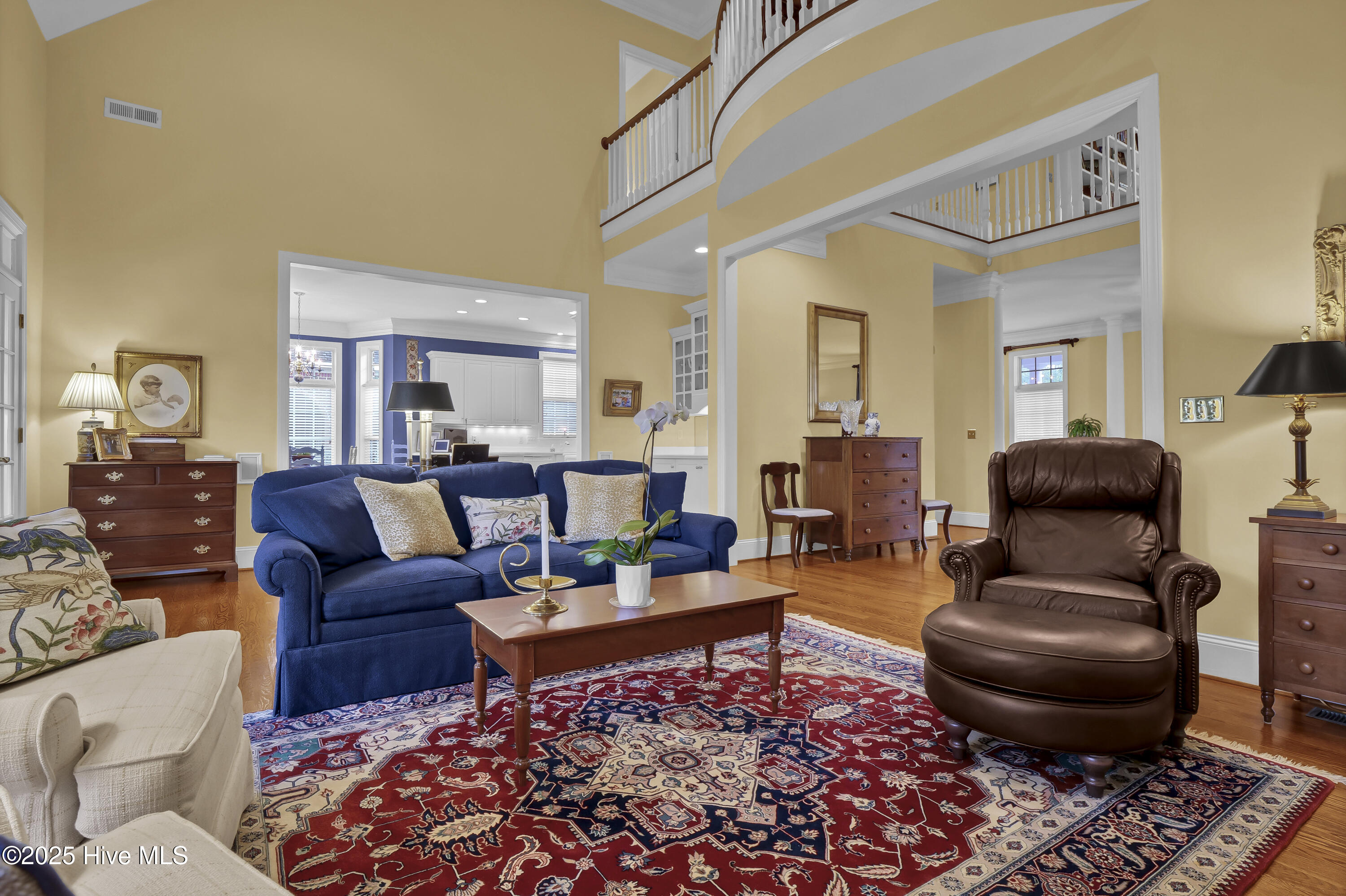 100559823 | Photo 12