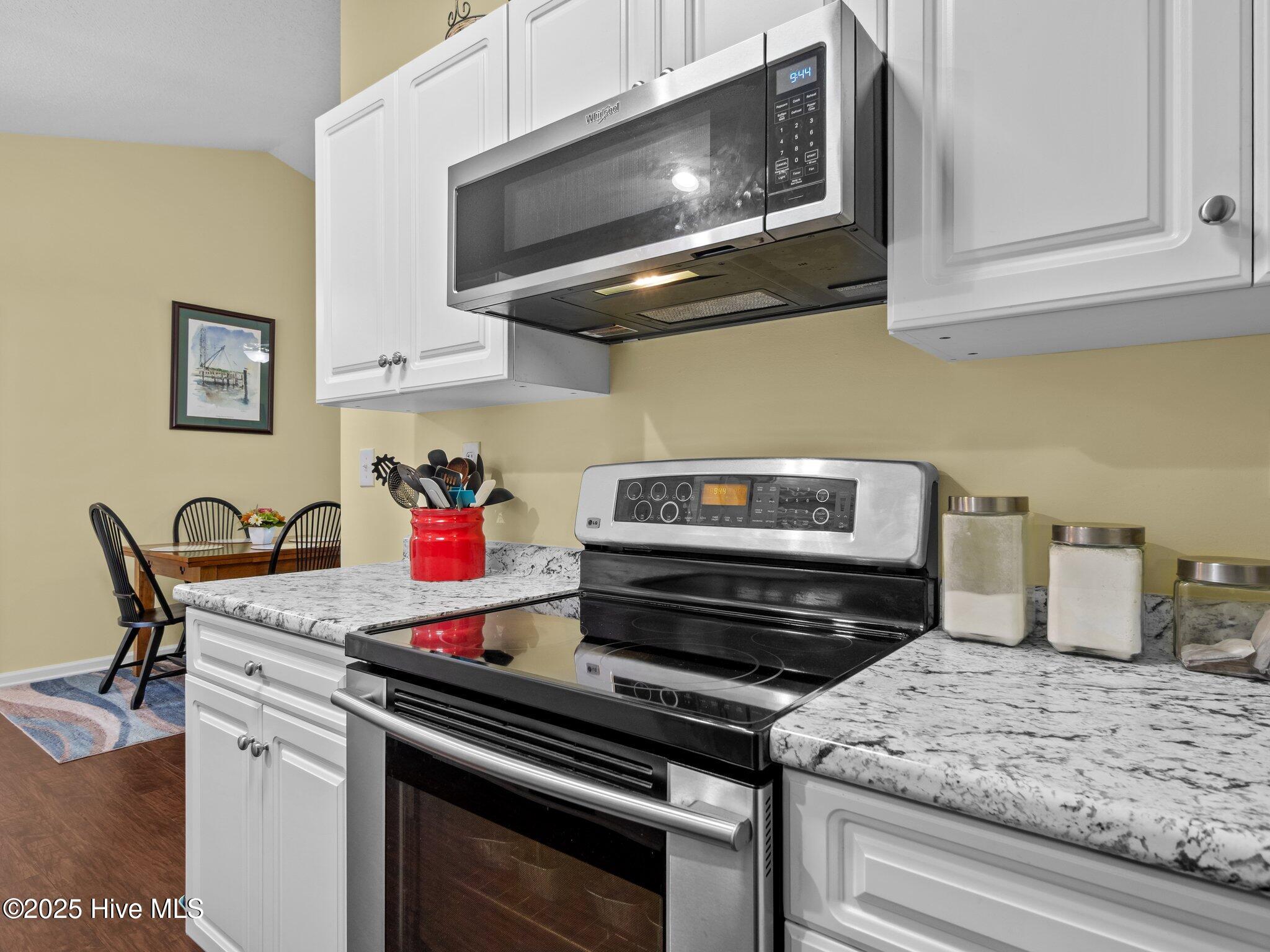 100516980 | Photo 40