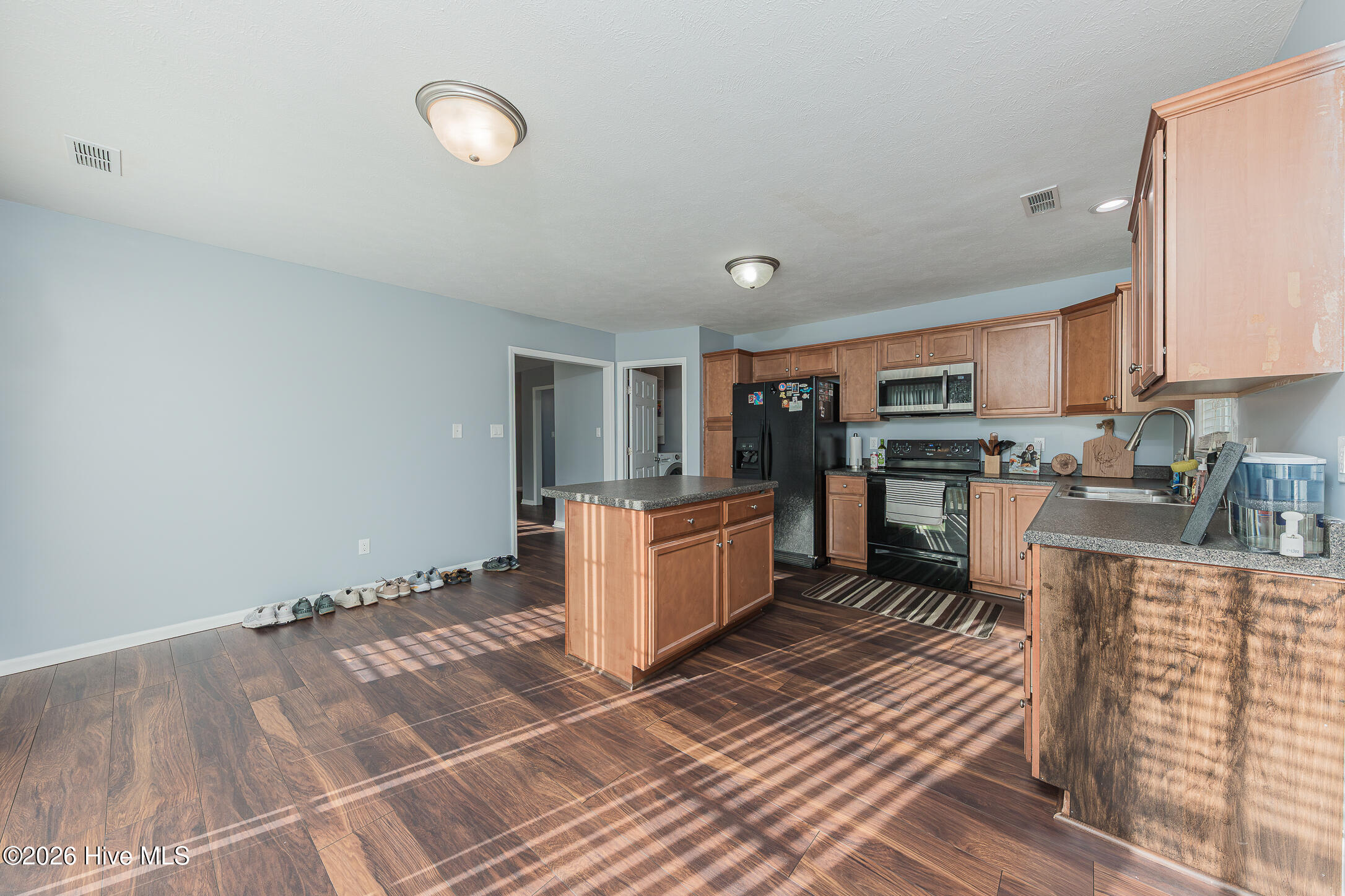 100561877 | Photo 10