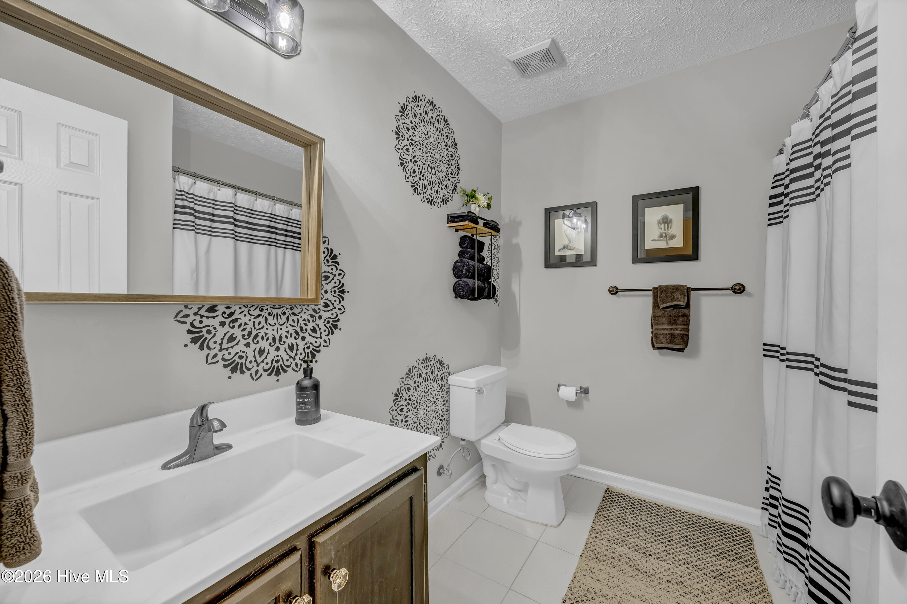 100565198 | Photo 18