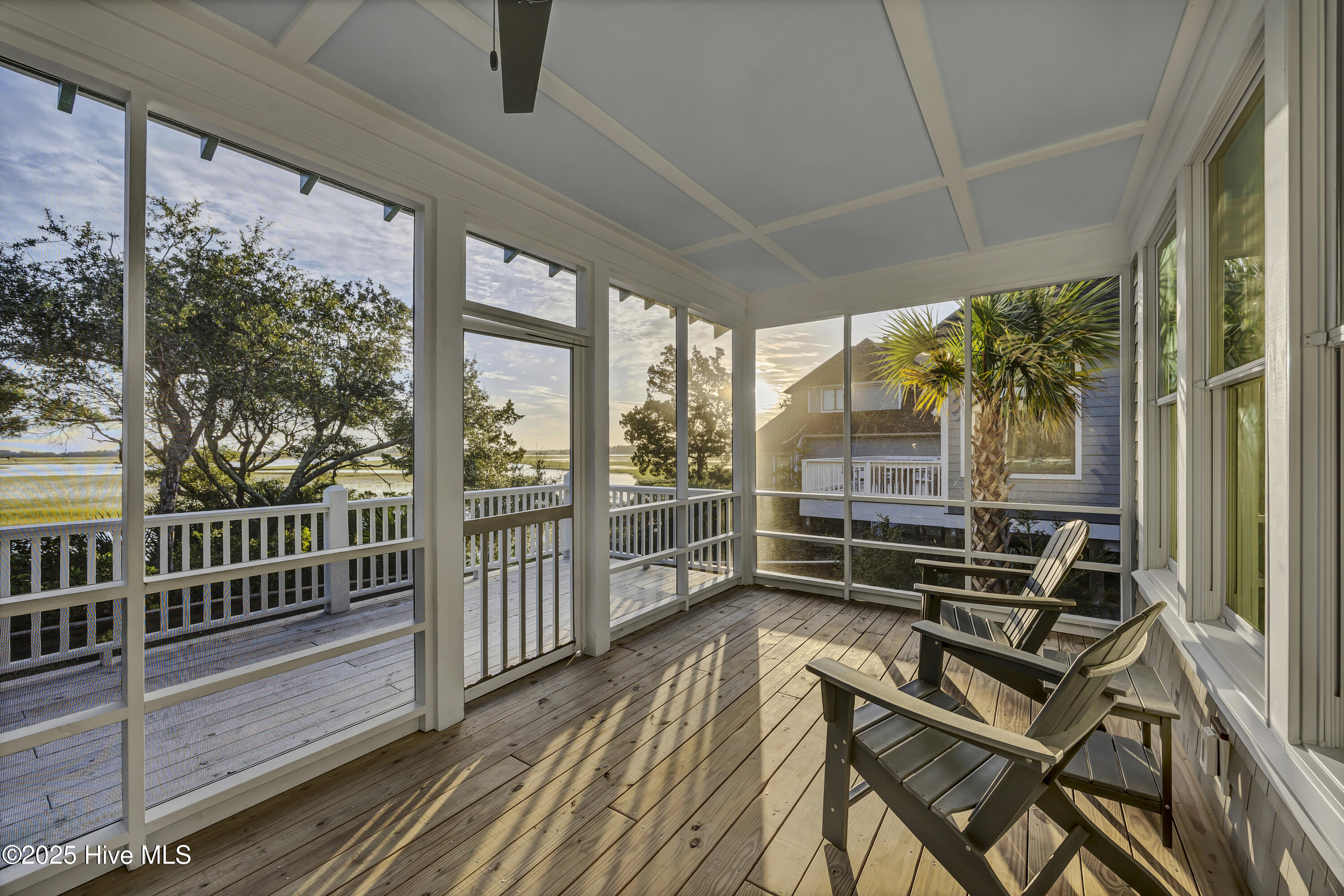 100534977 | Photo 52