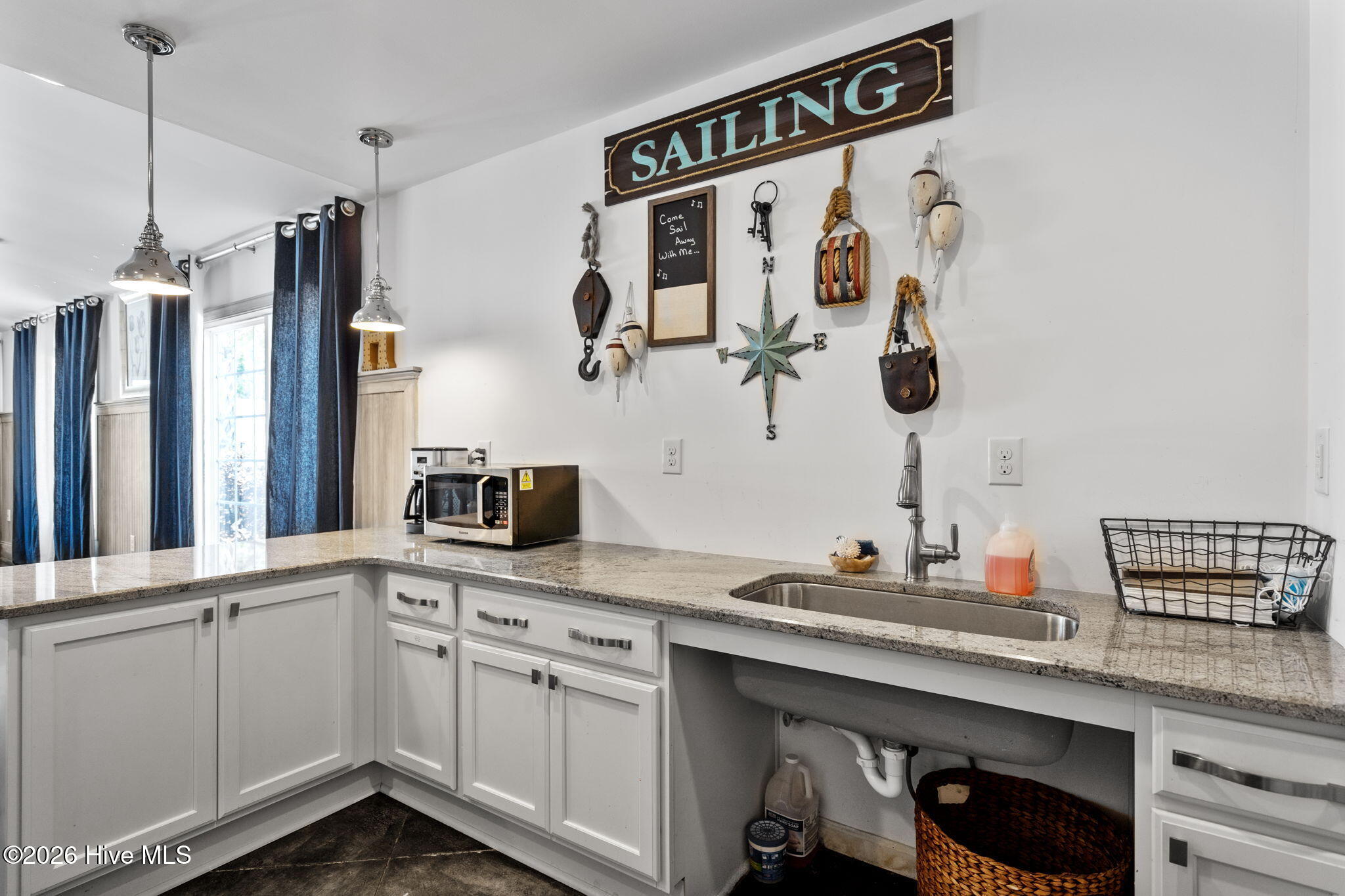 100554363 | Photo 62