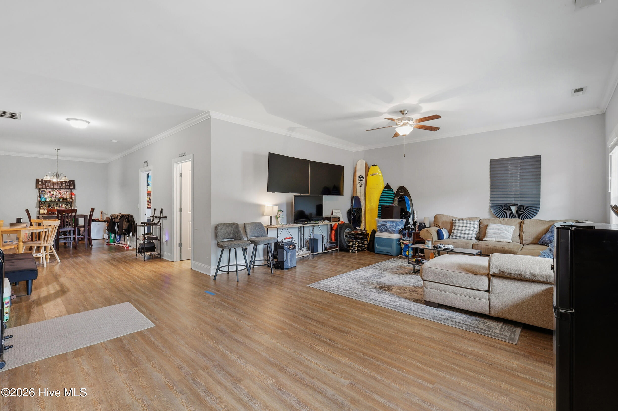 100566904 | Photo 13