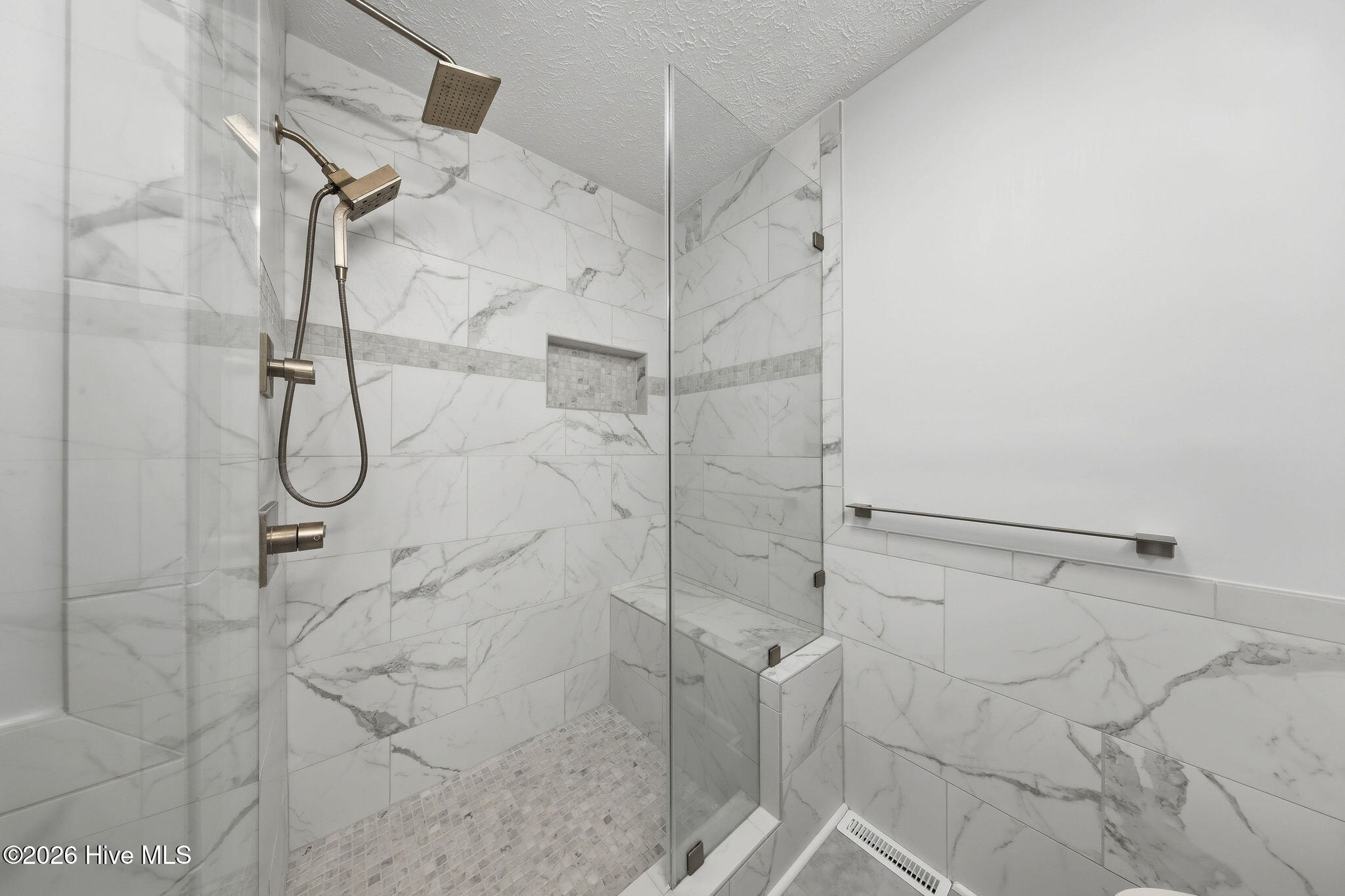 100559575 | Photo 35