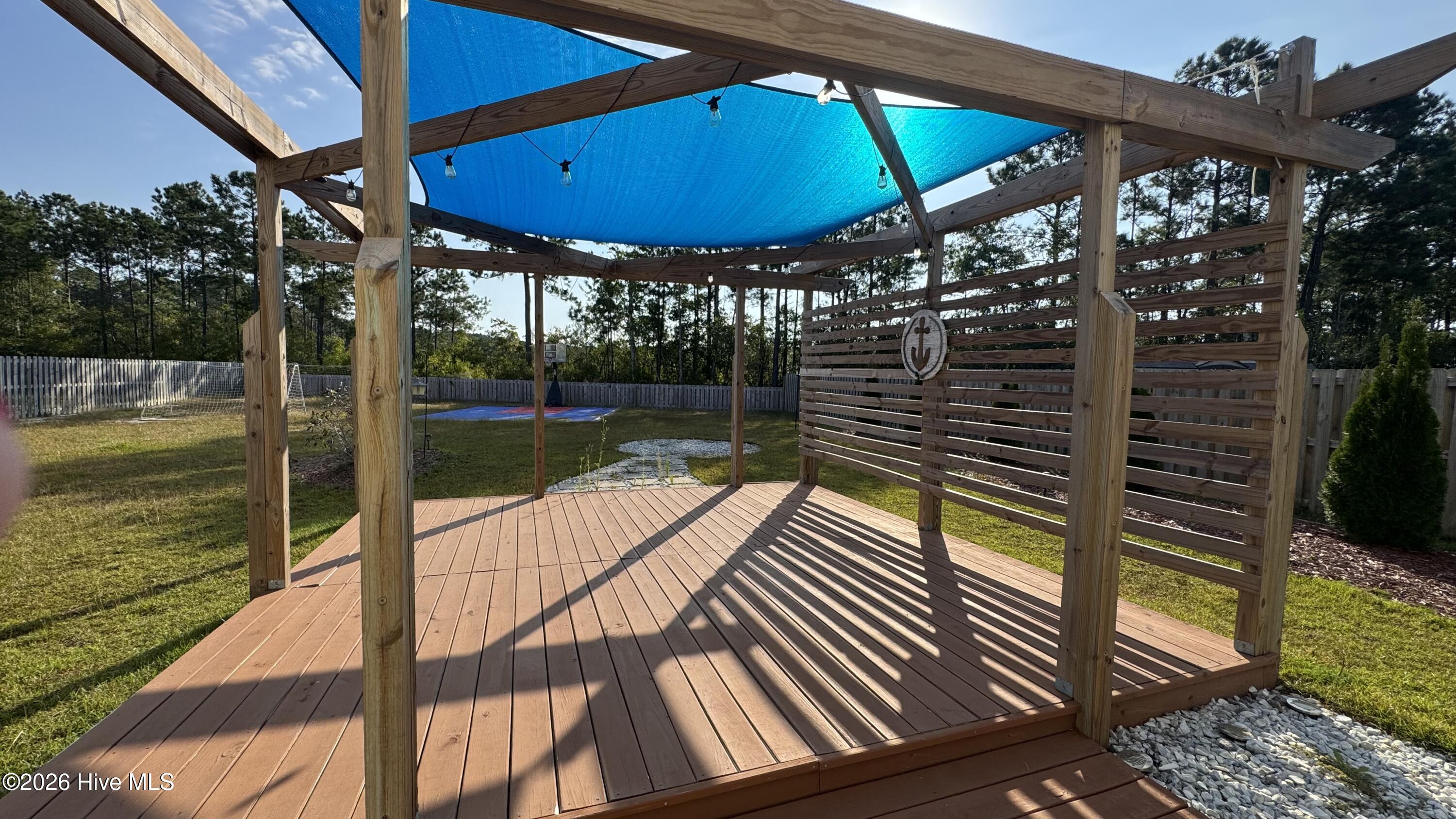 100562779 | Photo 42