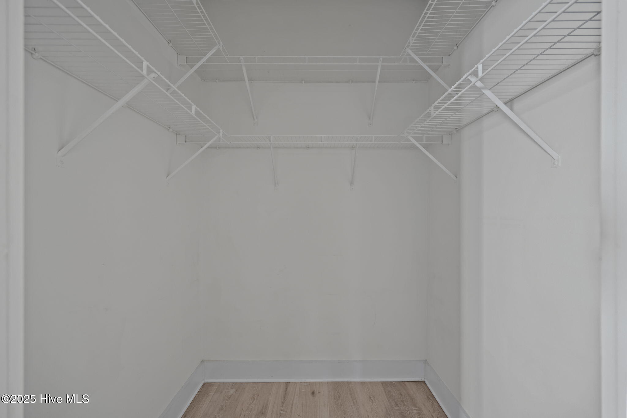 100544828 | Photo 39