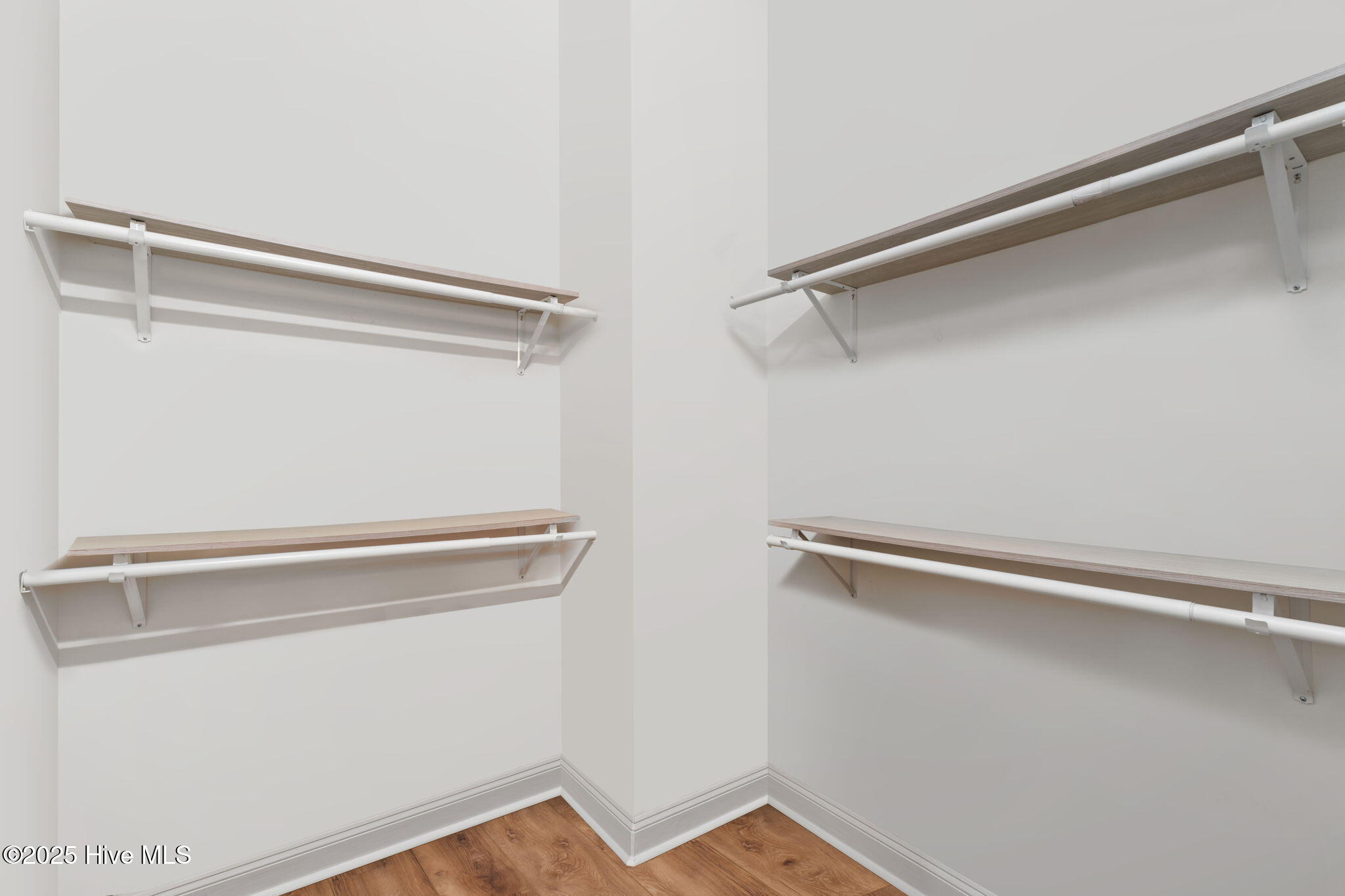 100496086 | Photo 31