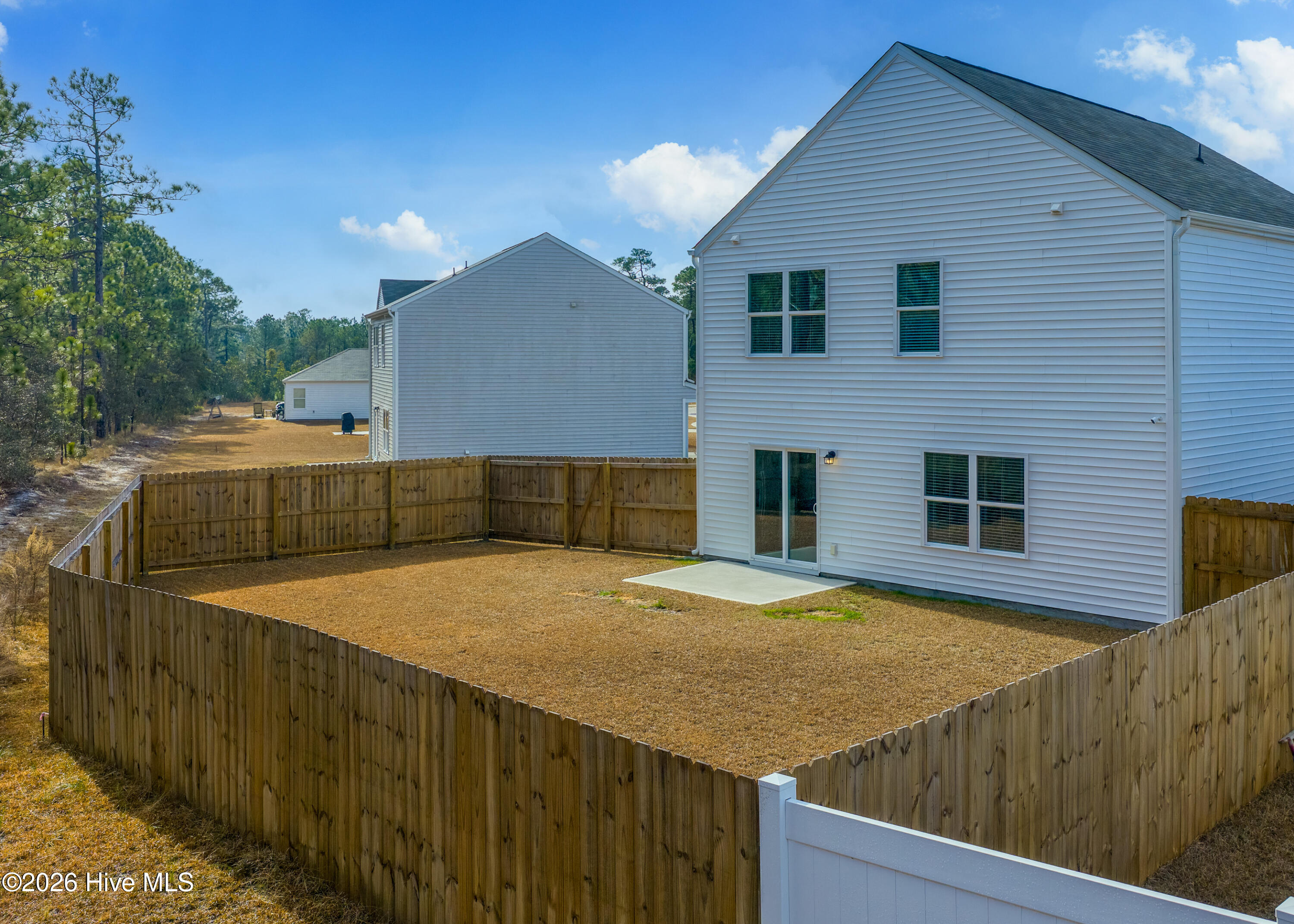 100550400 | Photo 33