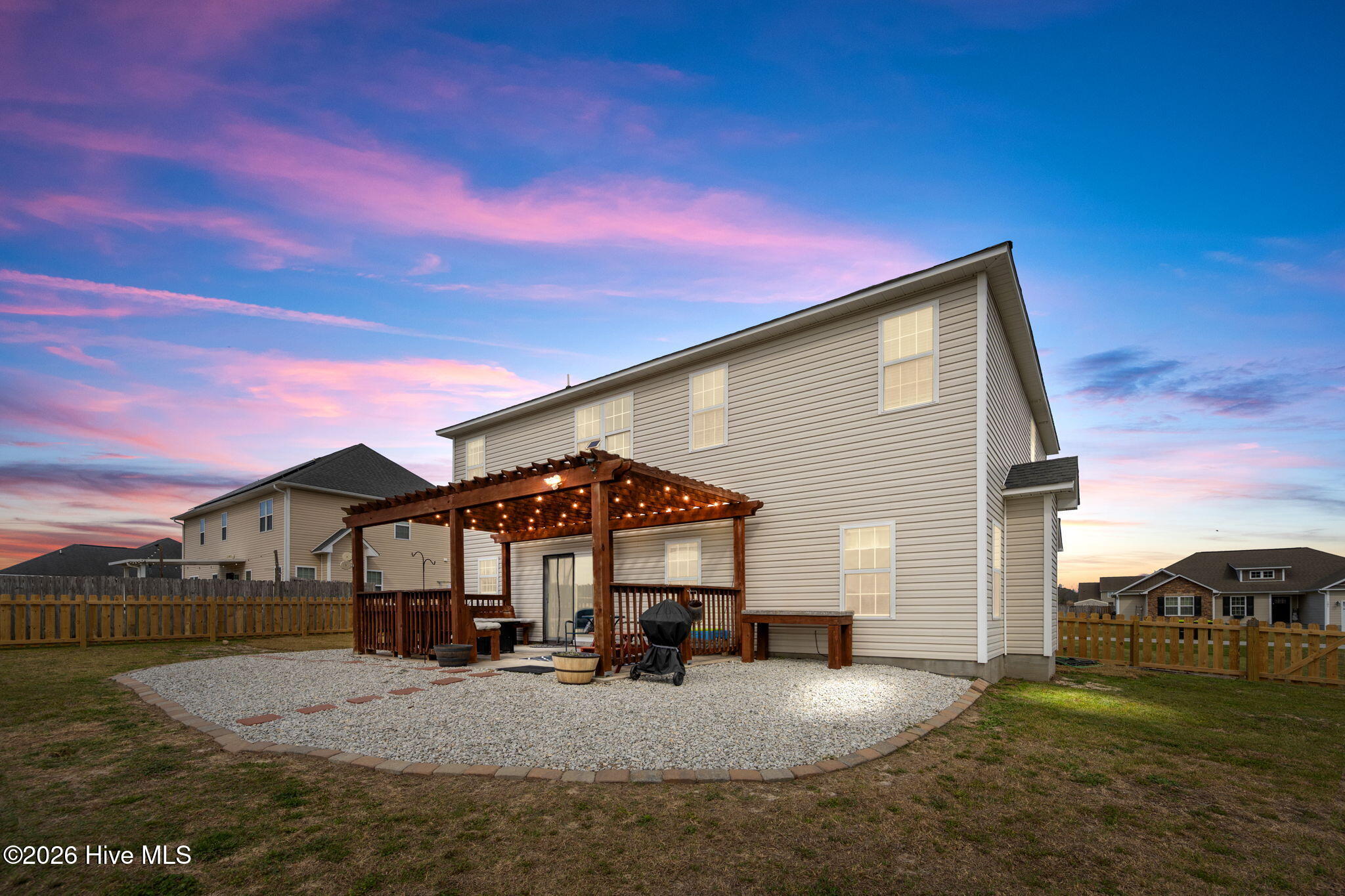 100560524 | Photo 43