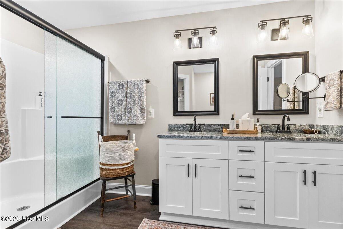 100548136 | Photo 29