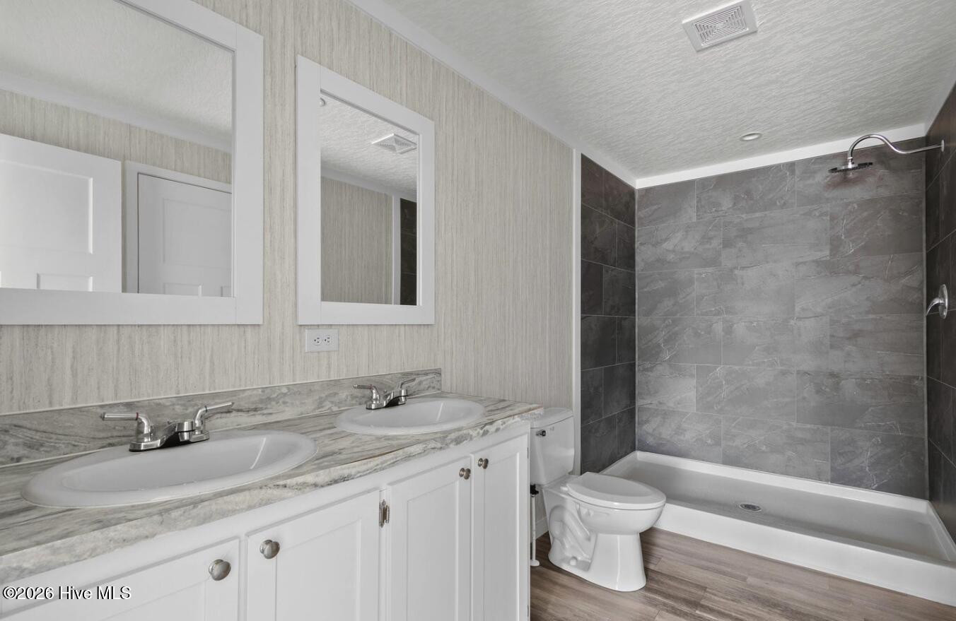 100550679 | Photo 18