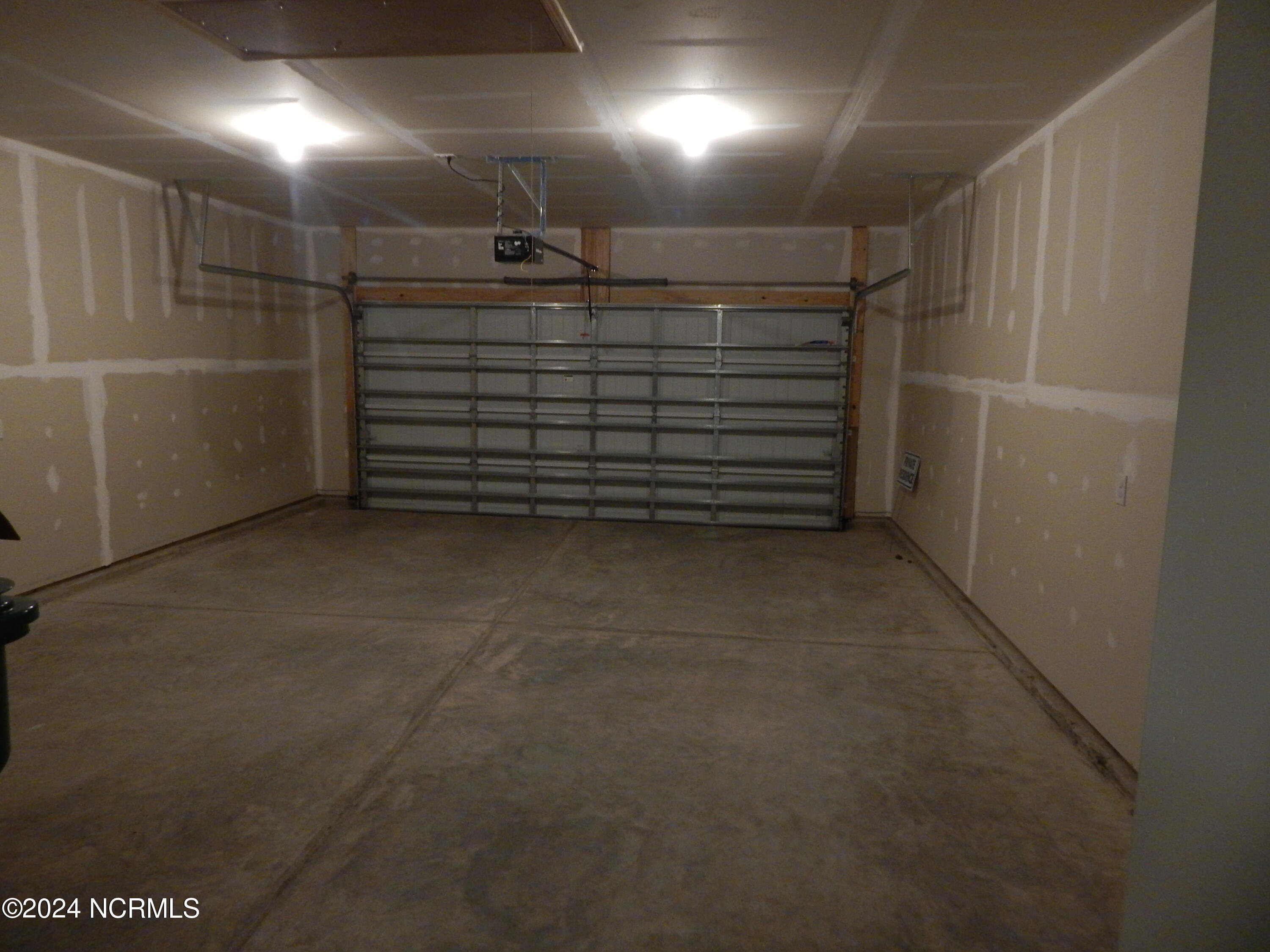 100549496 | Photo 22