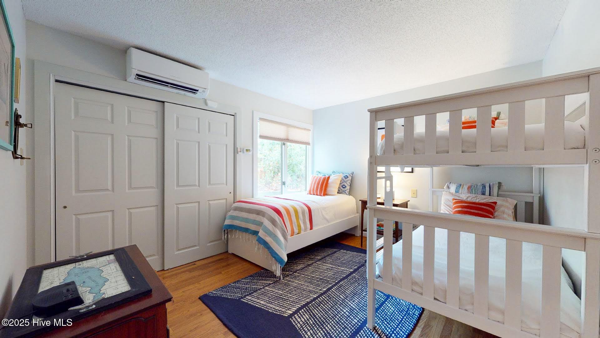 100542695 | Photo 17