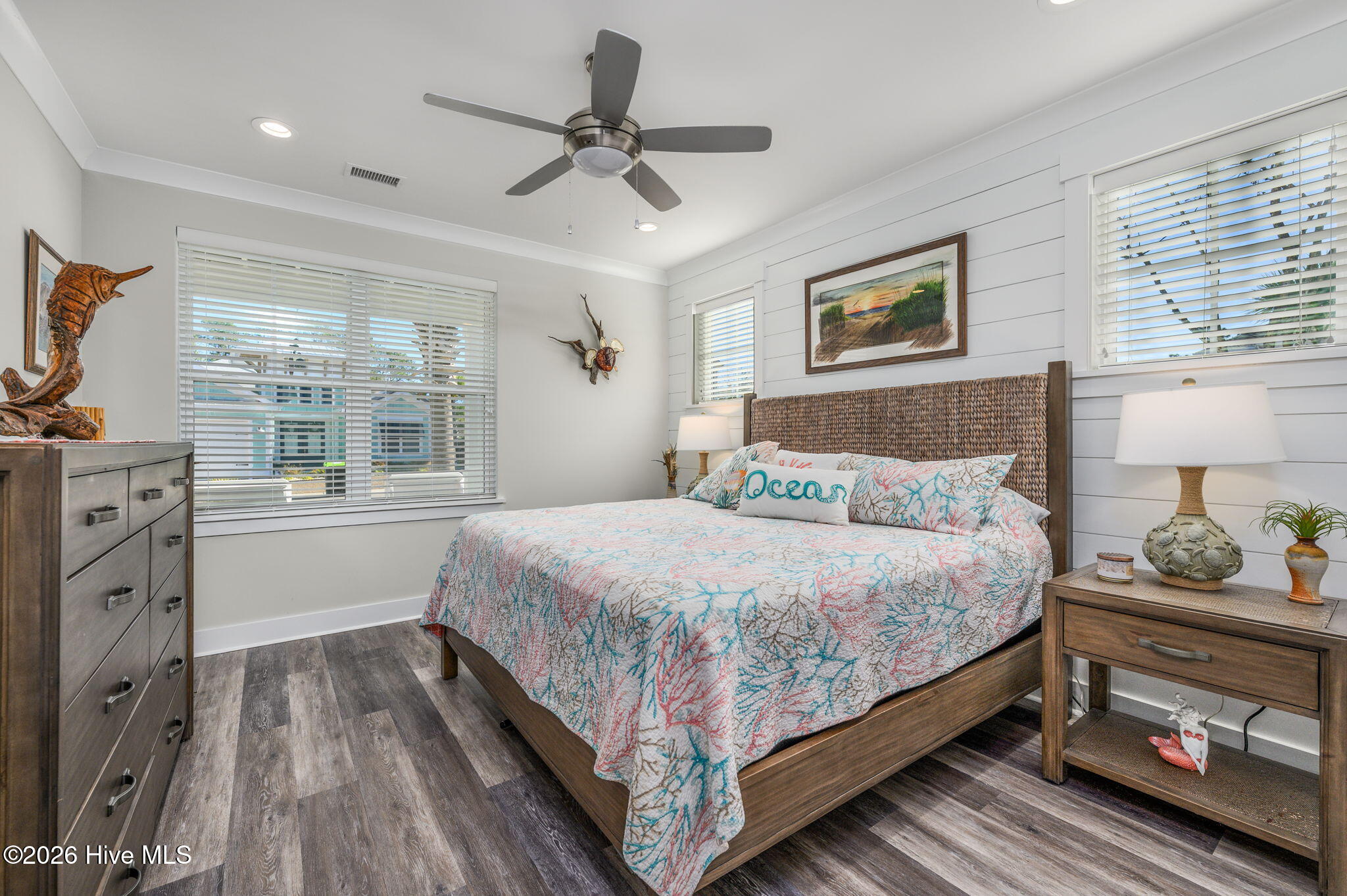 100546561 | Photo 12