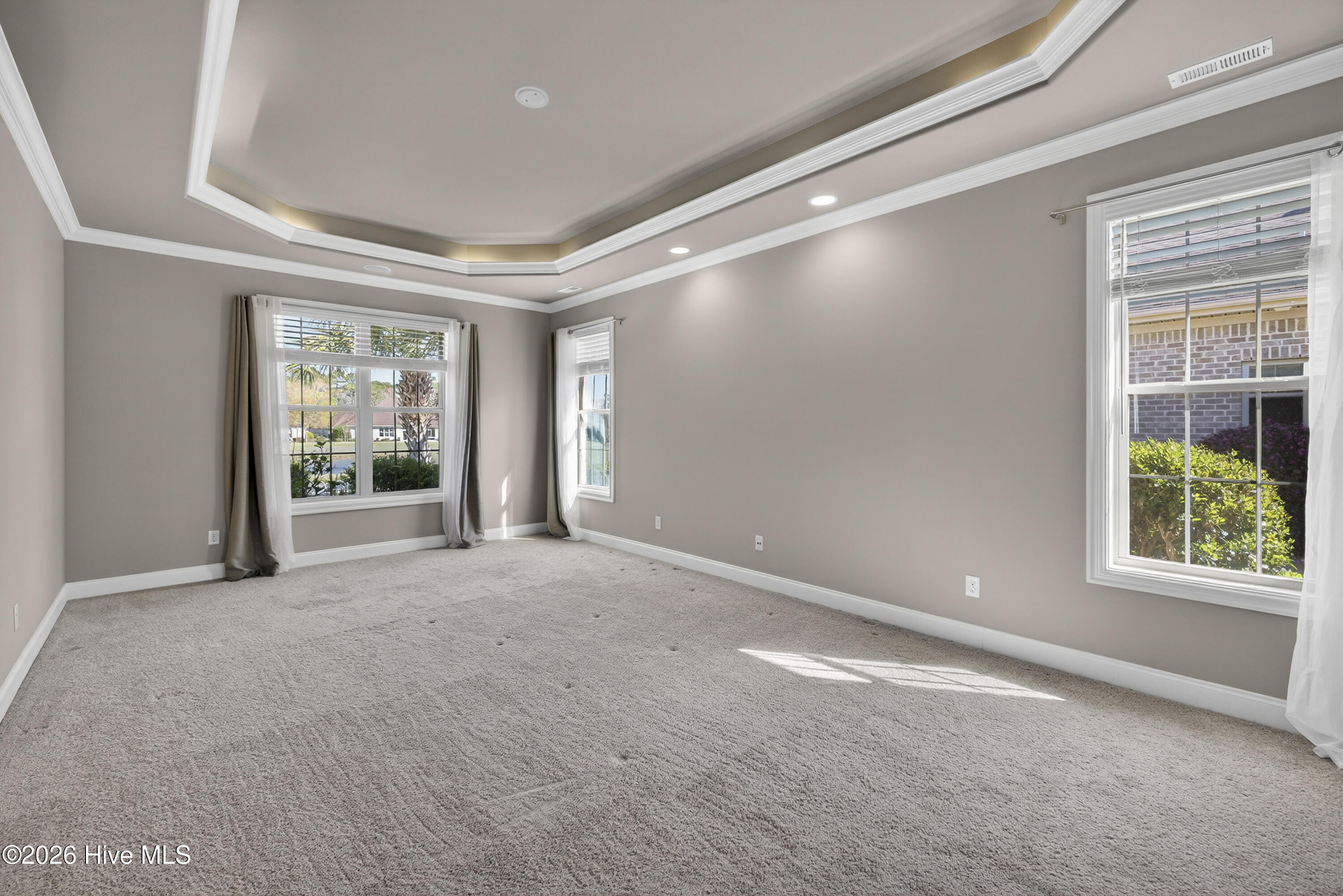 100562254 | Photo 18