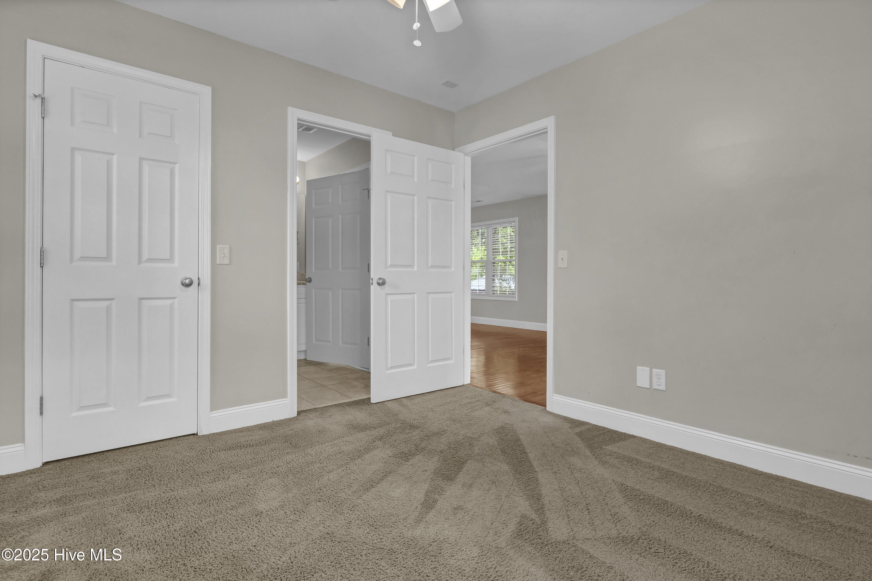 100531492 | Photo 25