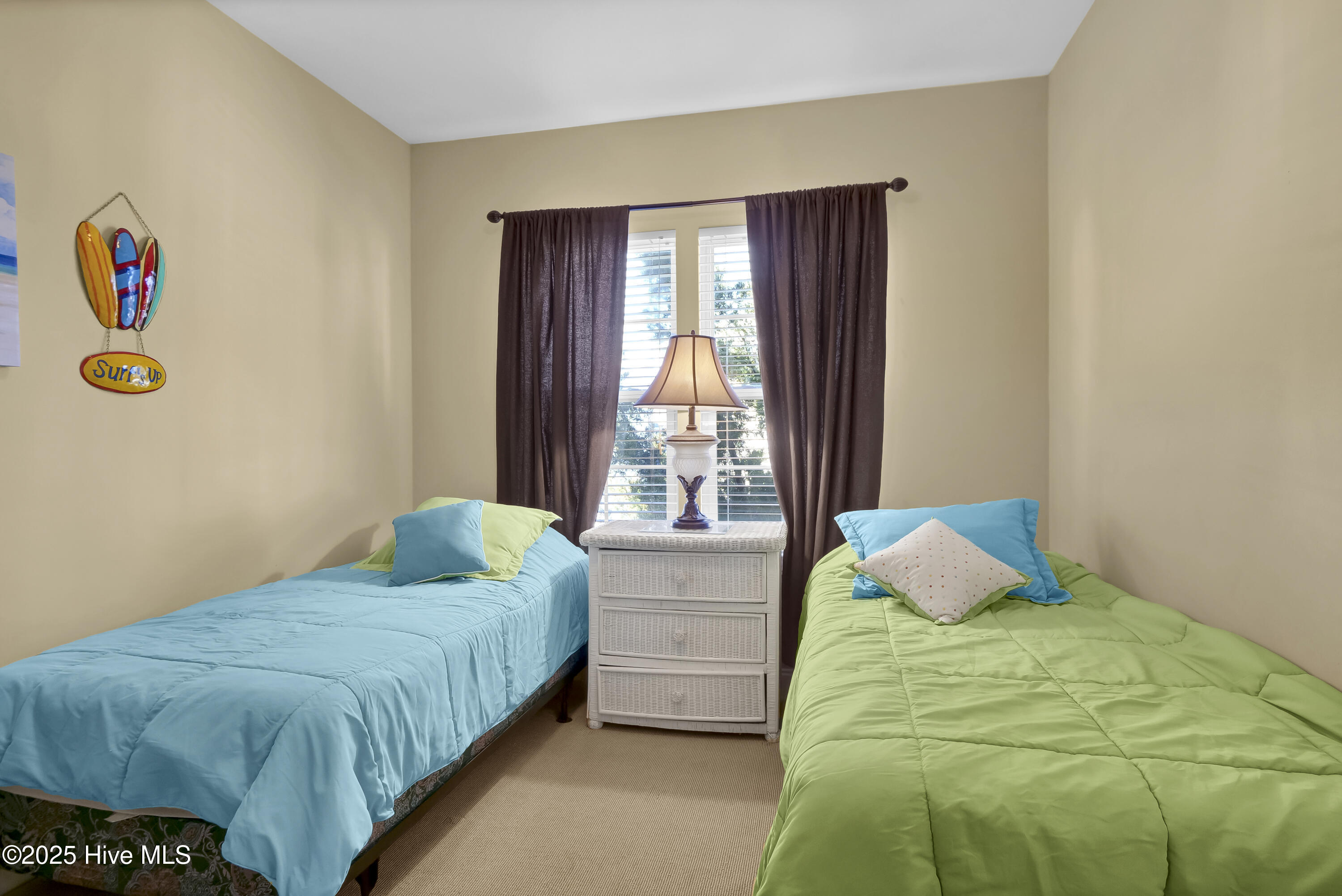 100526257 | Photo 18