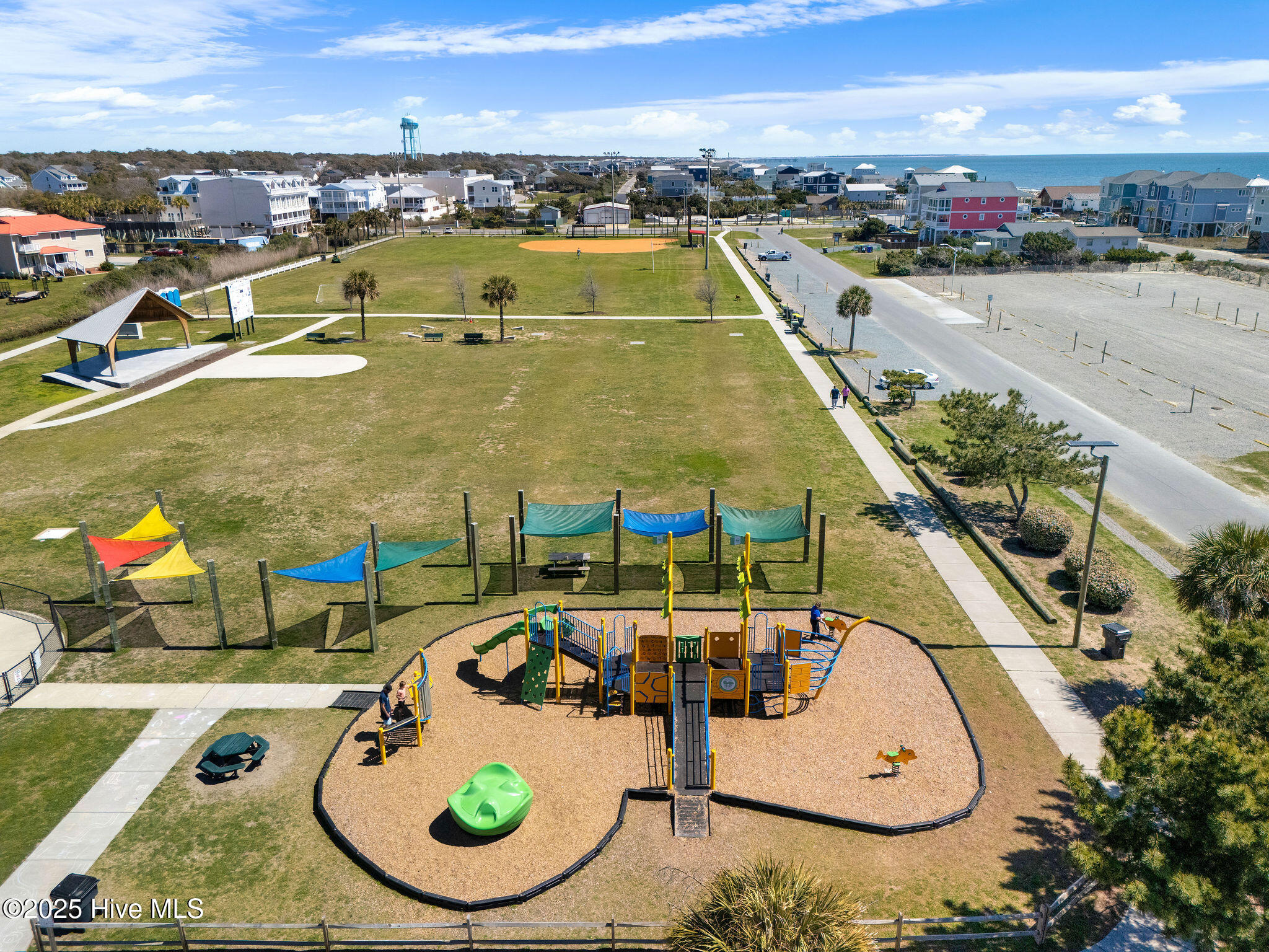 100538063 | Photo 84