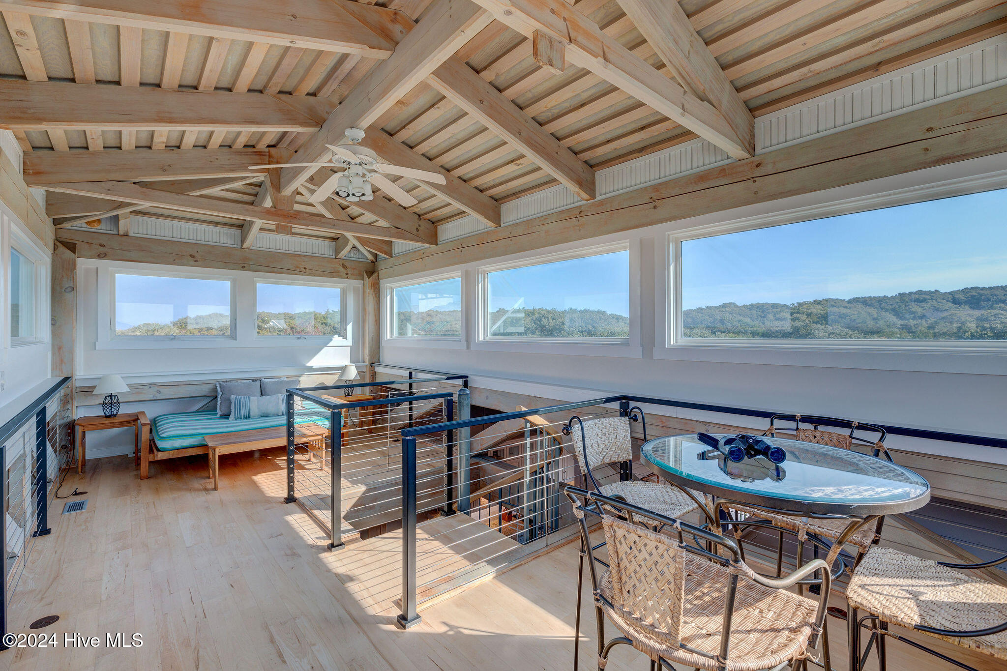 100526759 | Photo 43