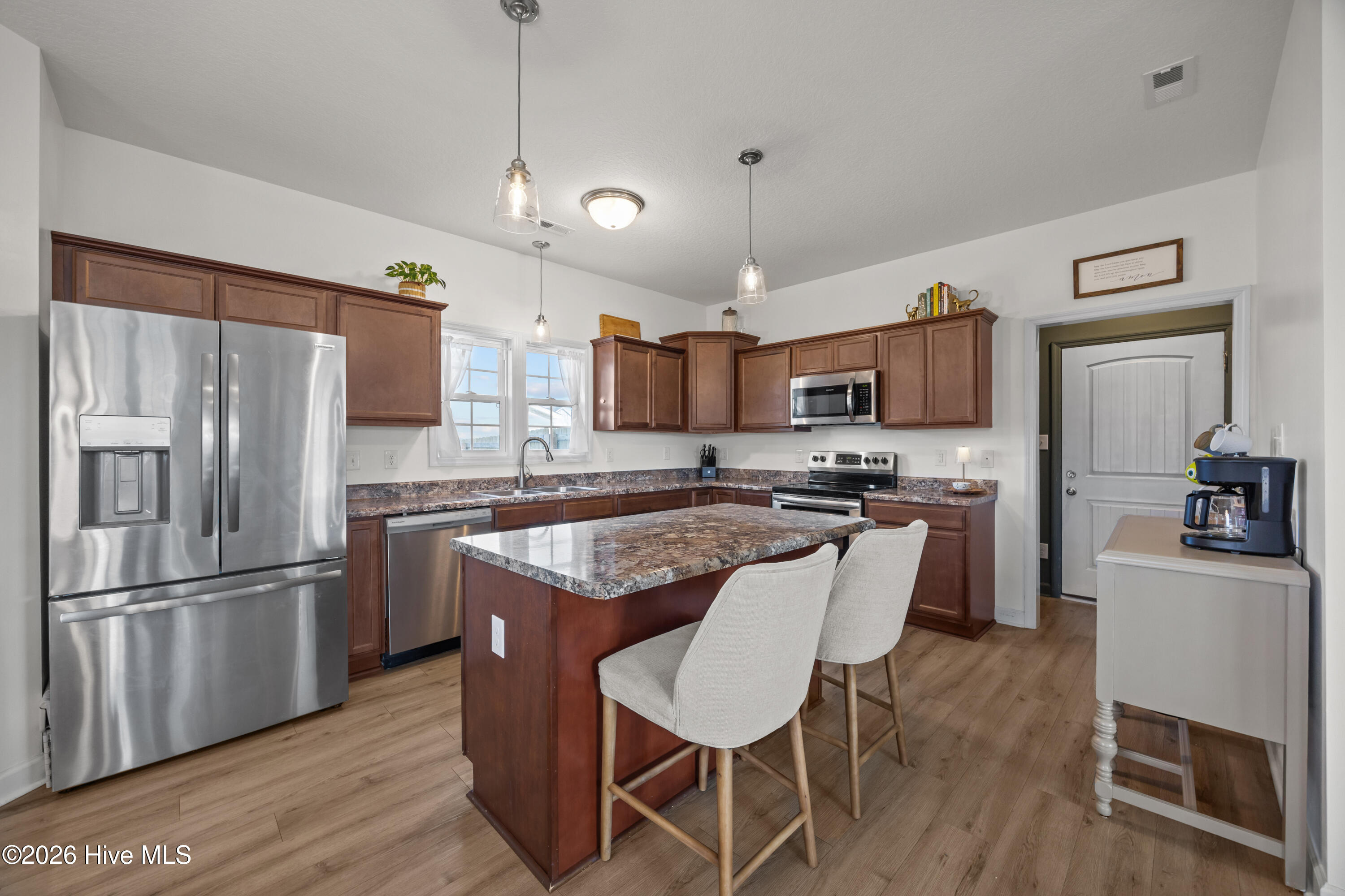 100559534 | Photo 18