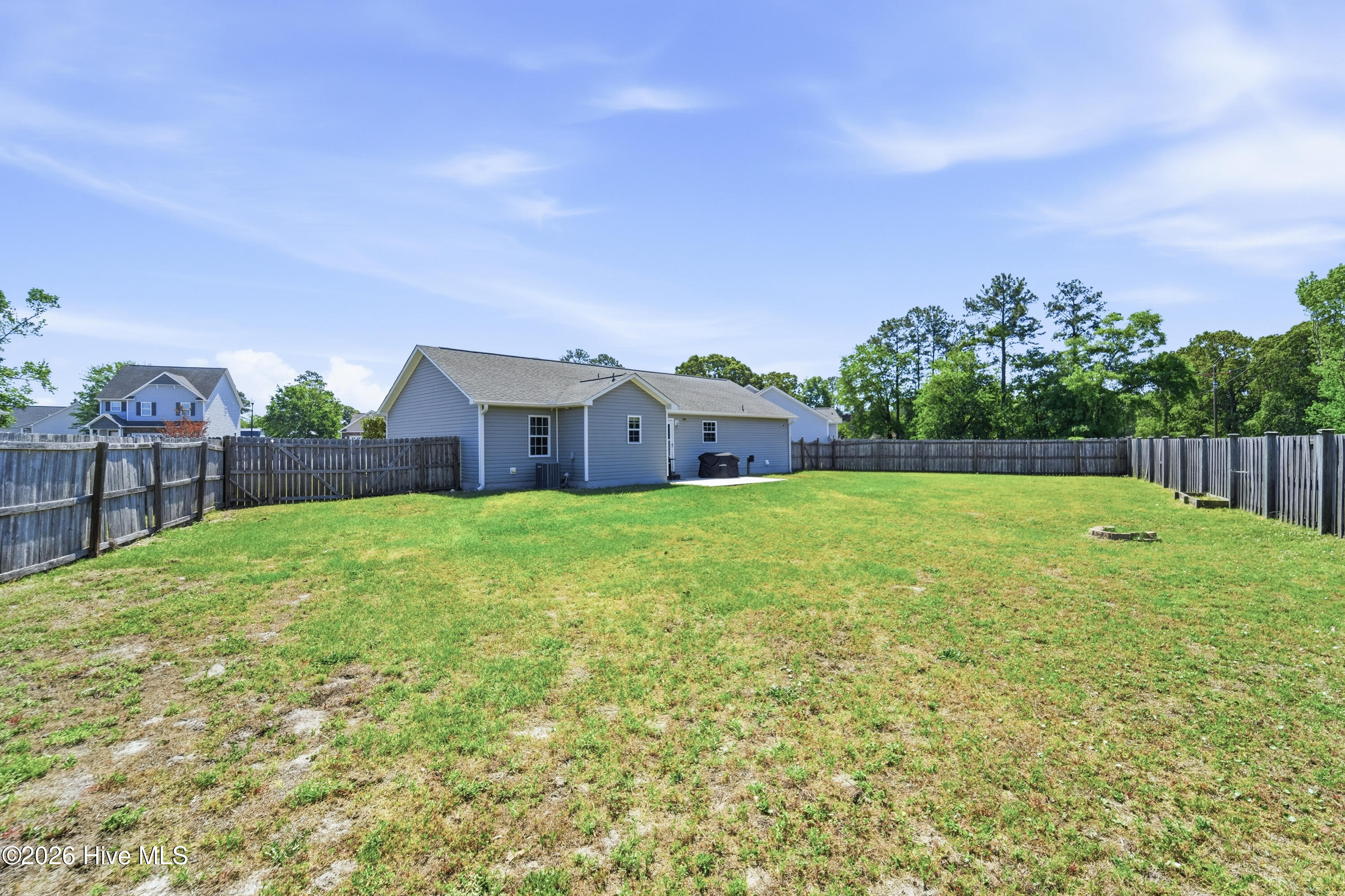 100568349 | Photo 20