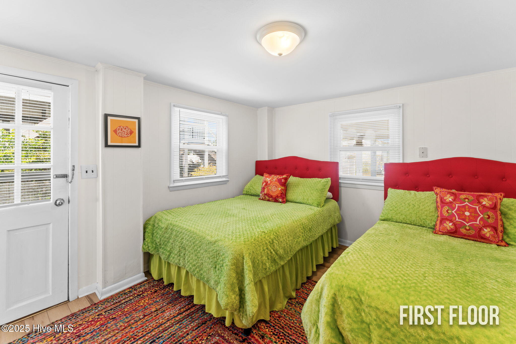 100532124 | Photo 18