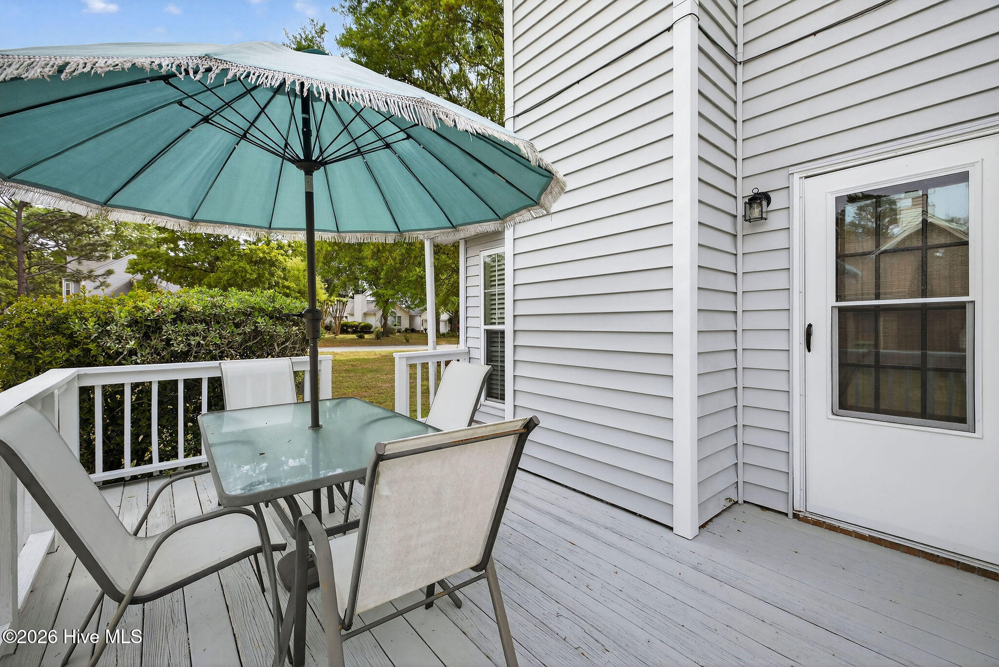 100565876 | Photo 30