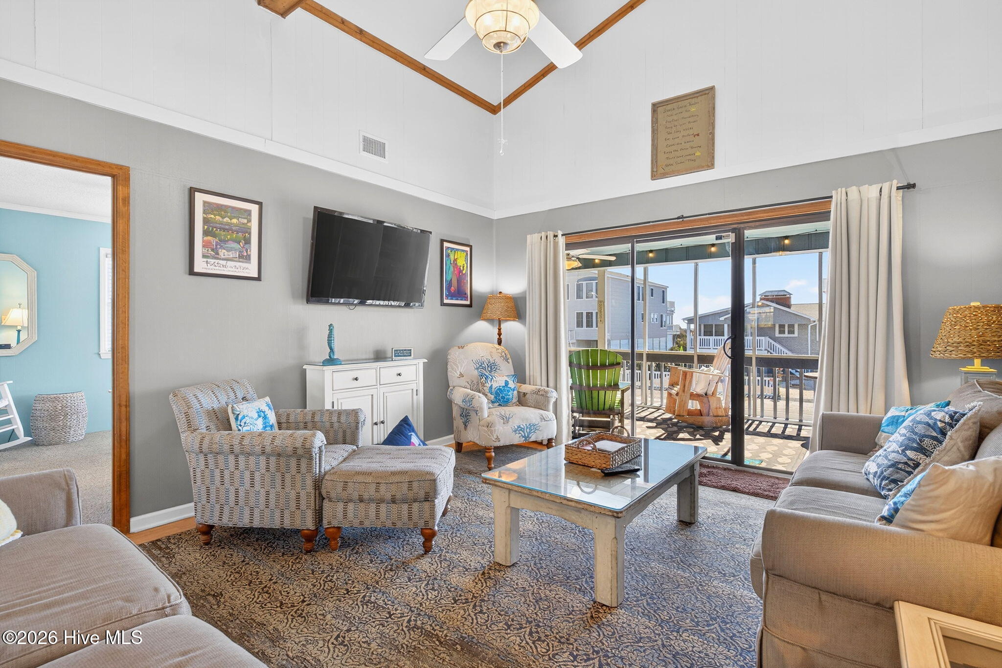 100554629 | Photo 14