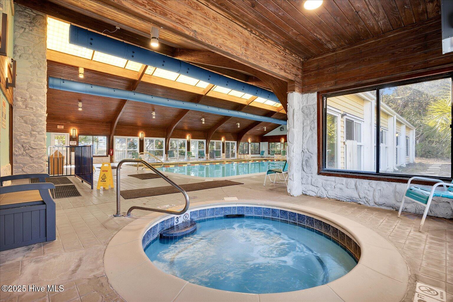 100554957 | Photo 54